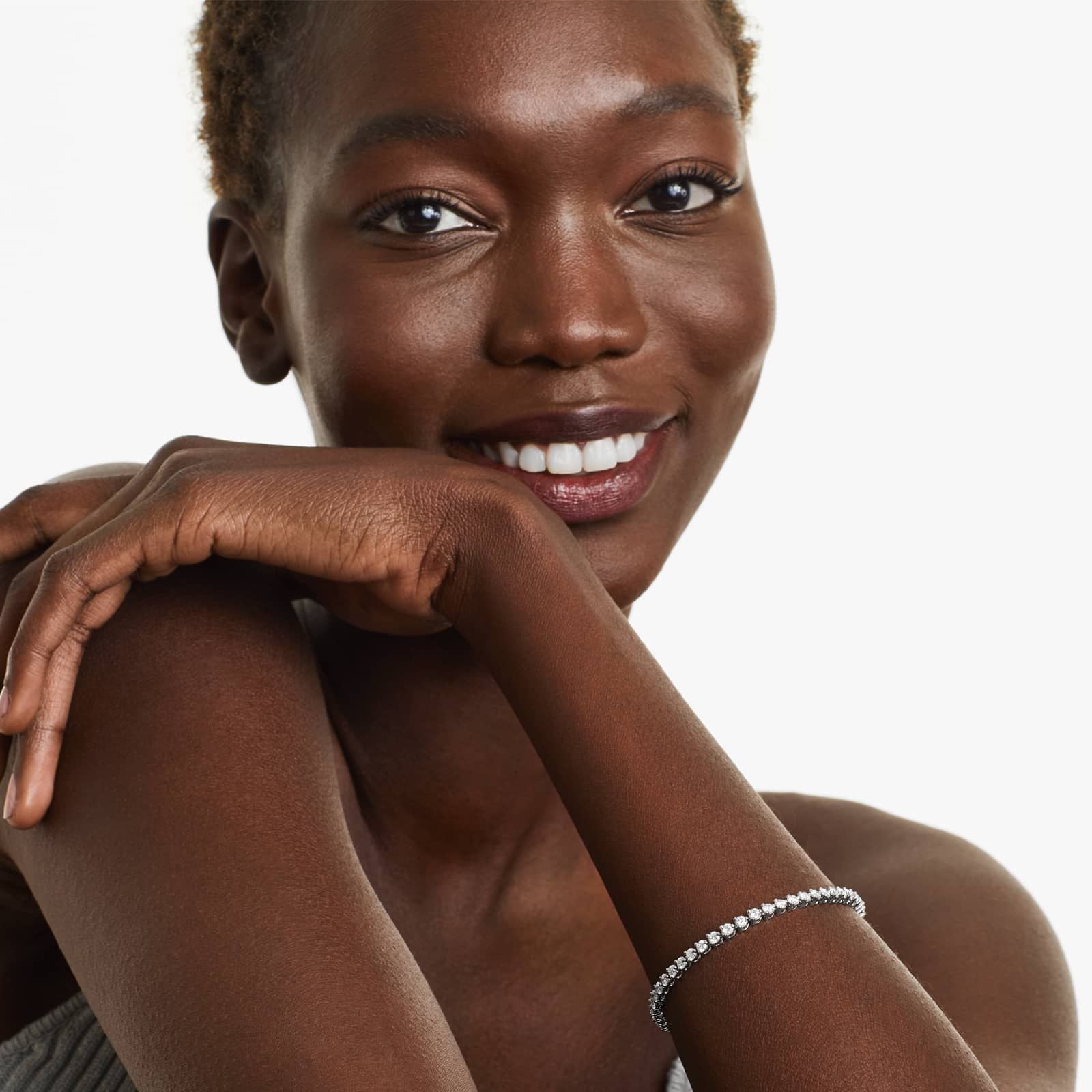 Round Lab Grown Diamond Three Prong Flower Clasp Tennis Bracelet,EF Color, VS Clarity, IGI Certificate