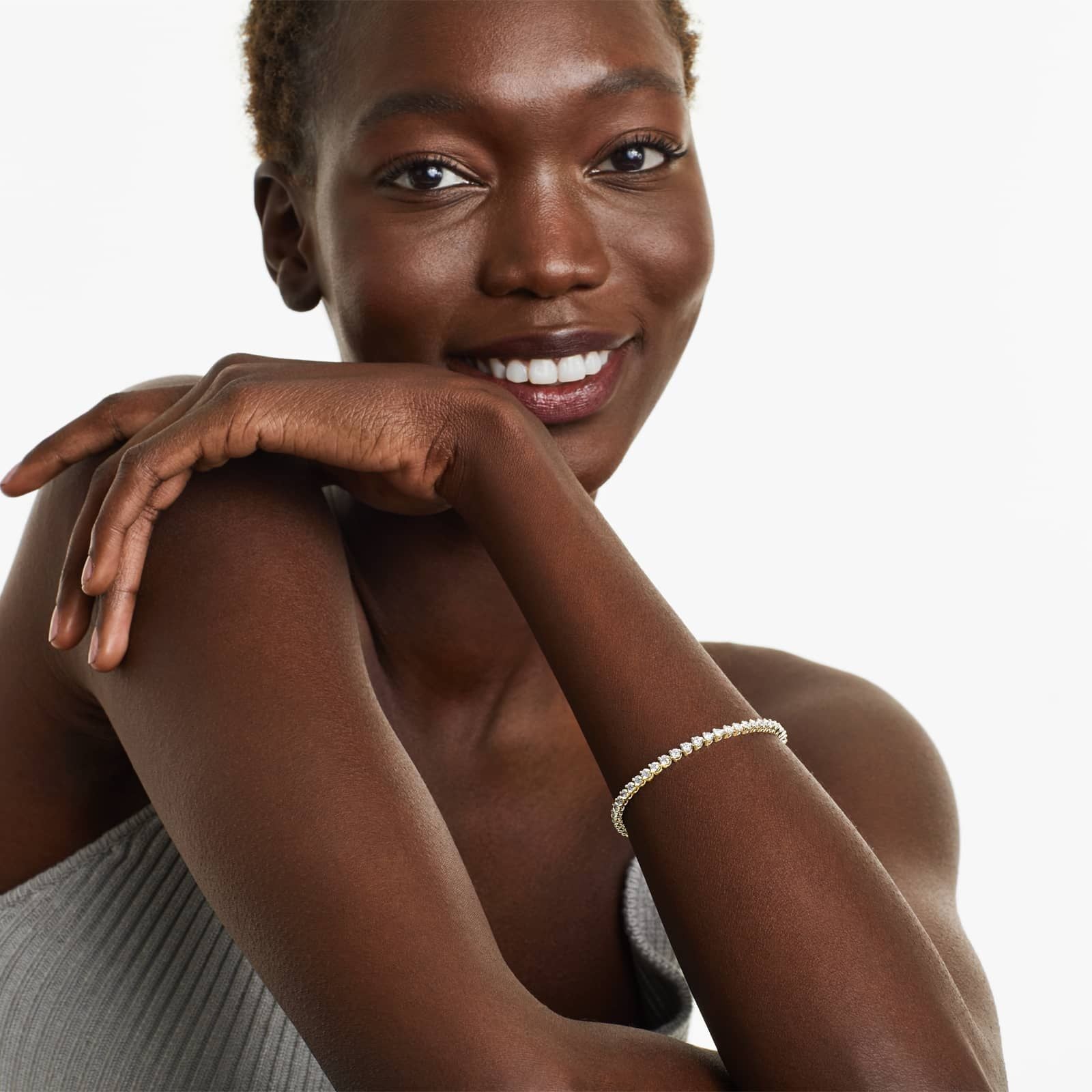 Round Lab Grown Diamond Three Prong Flower Clasp Tennis Bracelet,EF Color, VS Clarity, IGI Certificate