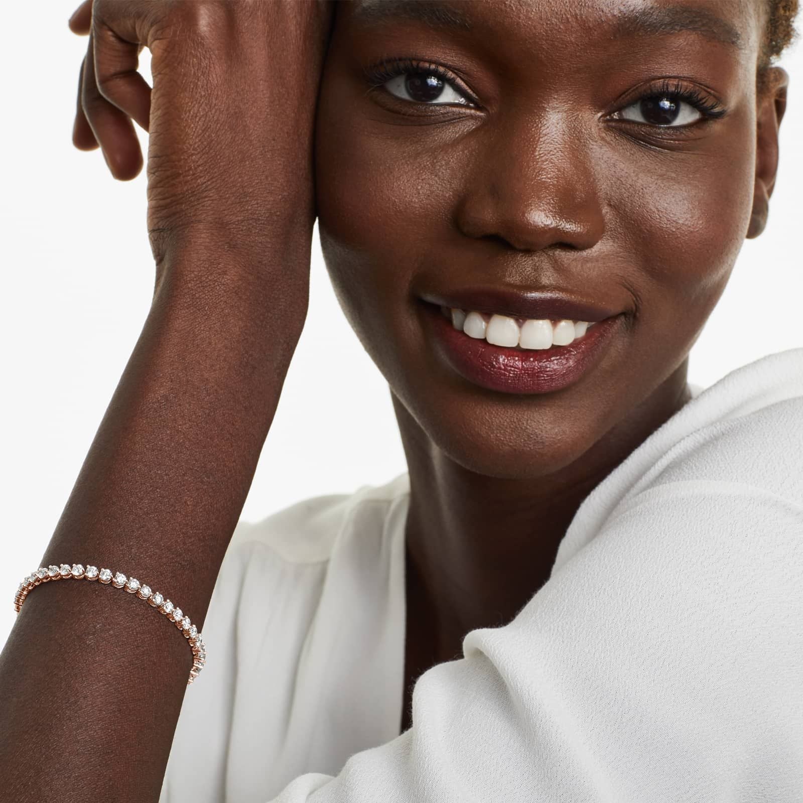 Round Lab Grown Diamond Three Prong Flower Clasp Tennis Bracelet,EF Color, VS Clarity, IGI Certificate