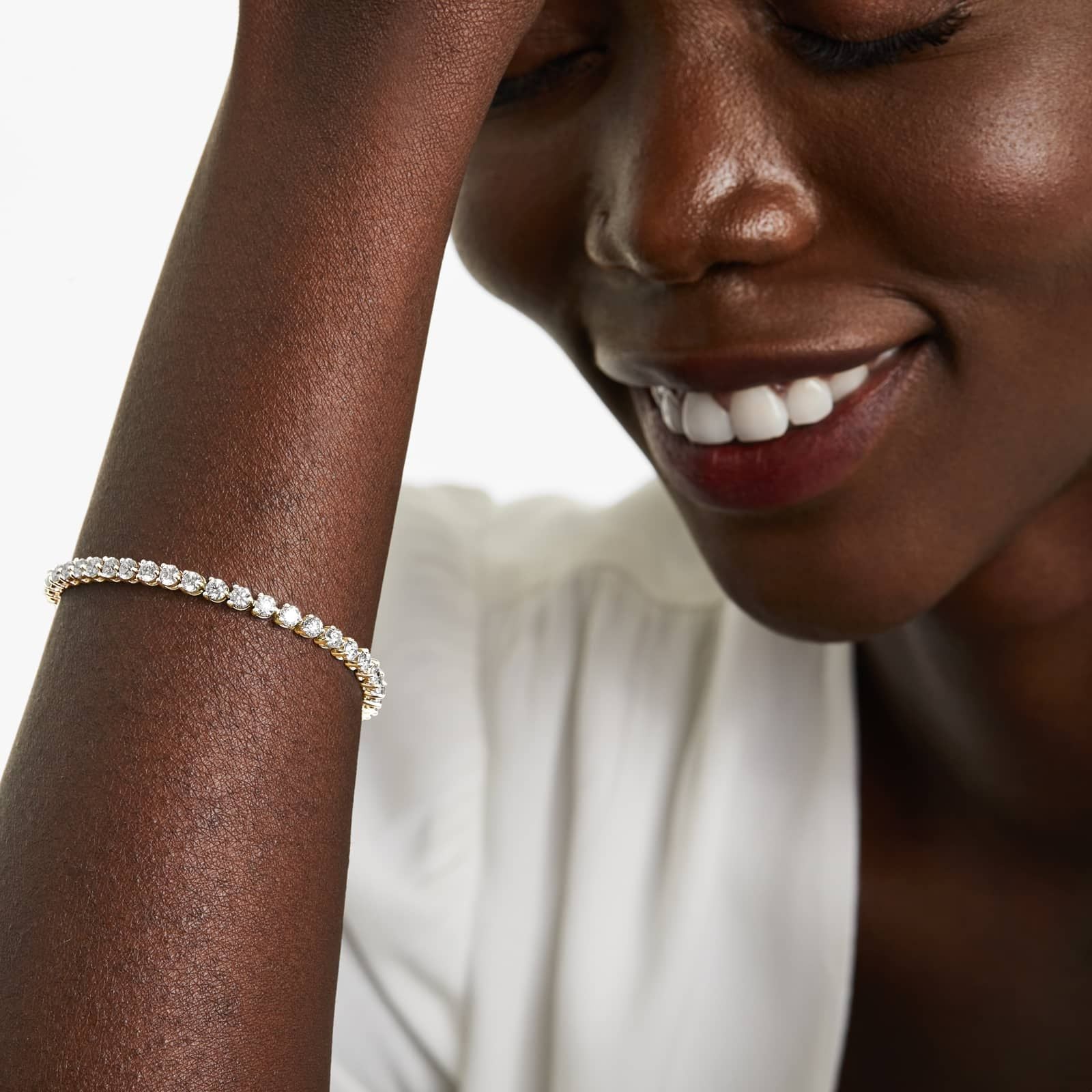 Round Lab Grown Diamond Three Prong Flower Clasp Tennis Bracelet,EF Color, VS Clarity, IGI Certificate