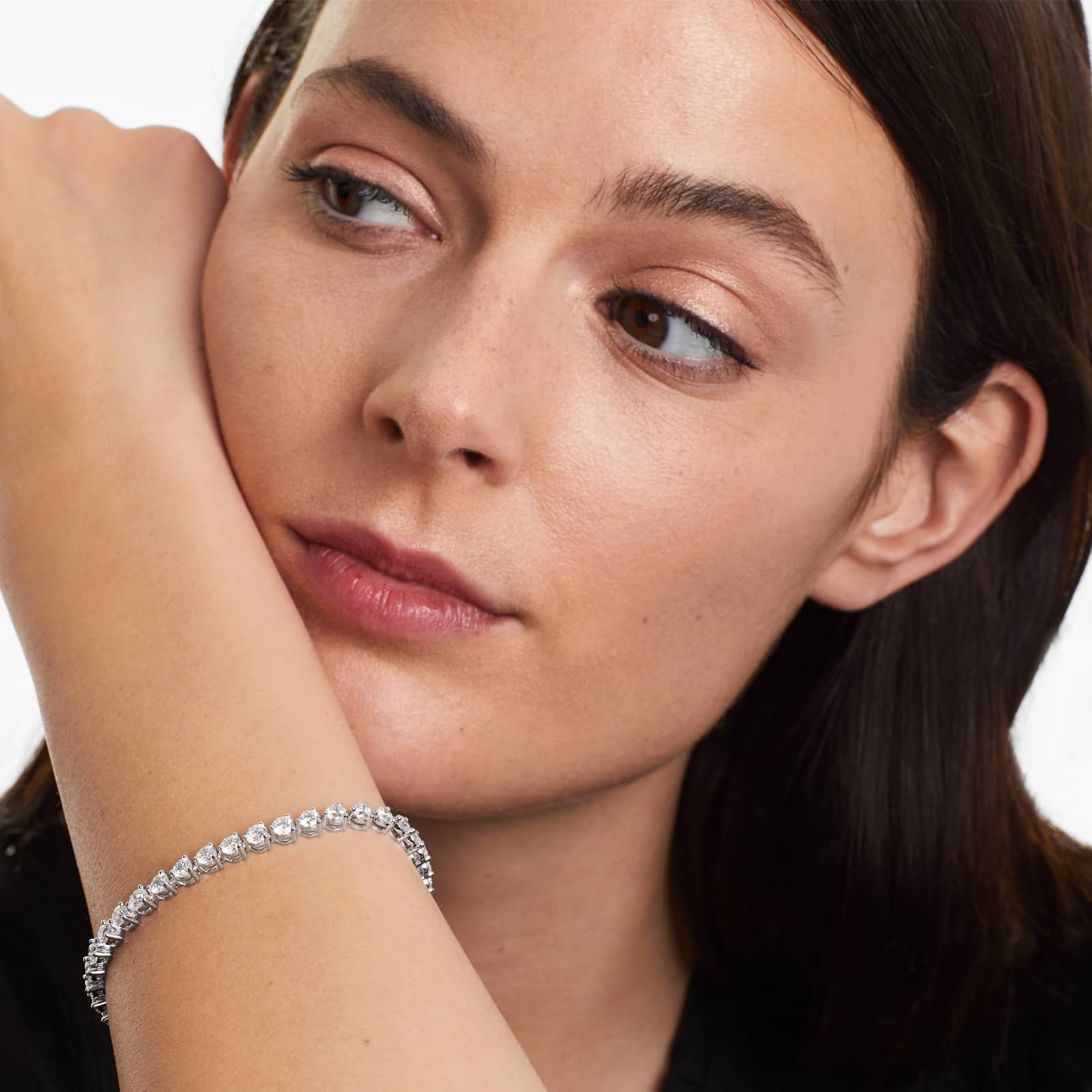 Round Lab Grown Diamond Three Prong Flower Clasp Tennis Bracelet,EF Color, VS Clarity, IGI Certificate