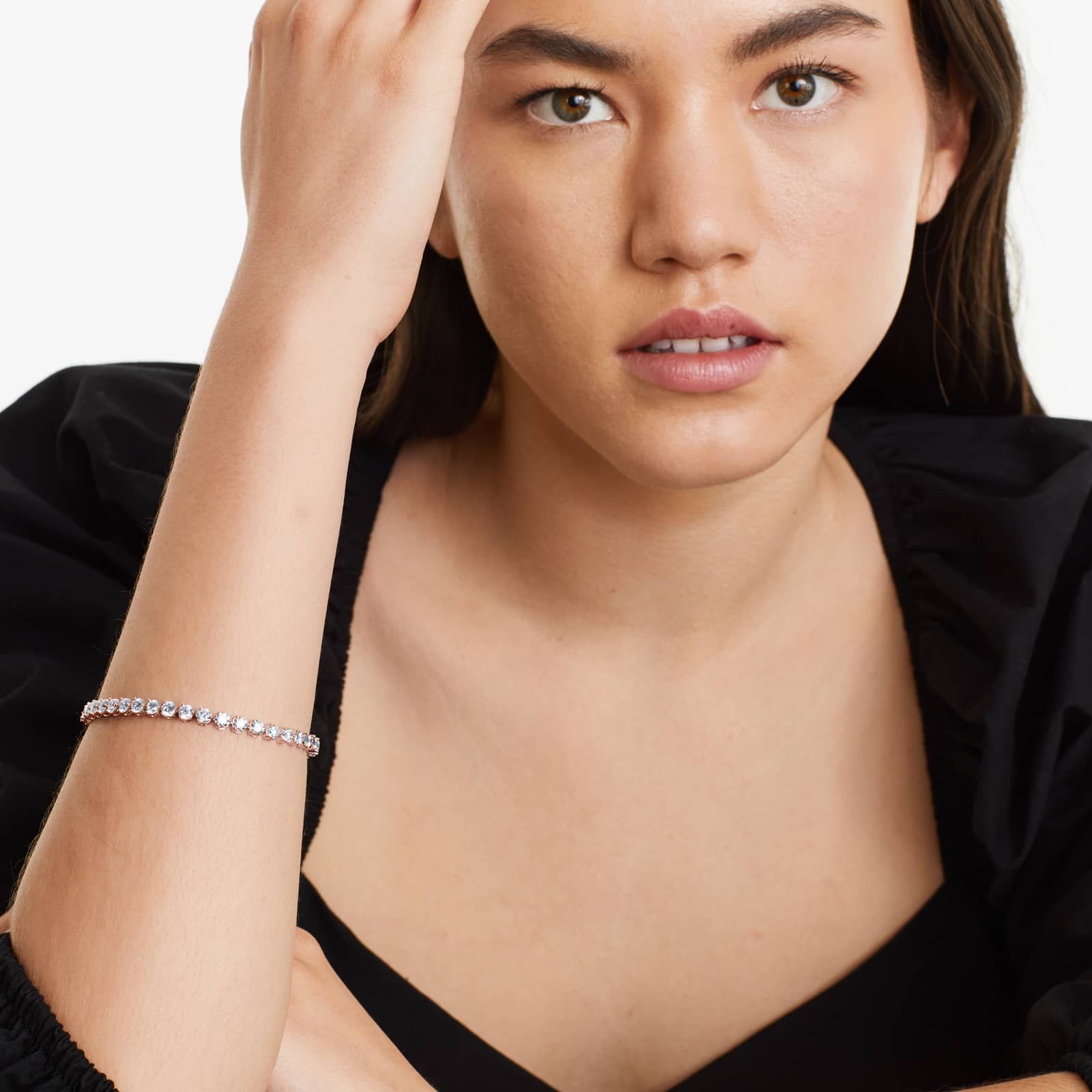 Round Lab Grown Diamond Three Prong Flower Clasp Tennis Bracelet,EF Color, VS Clarity, IGI Certificate