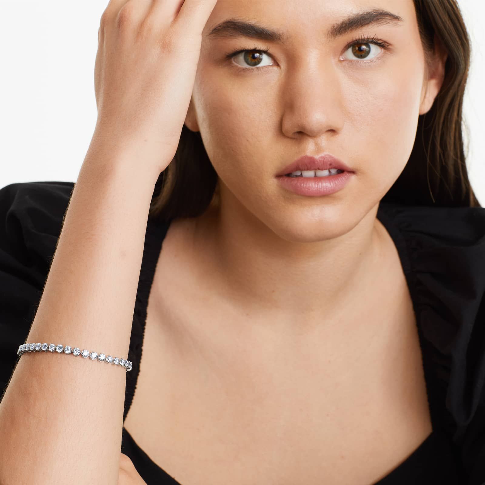 Round Lab Grown Diamond Three Prong Flower Clasp Tennis Bracelet,EF Color, VS Clarity, IGI Certificate