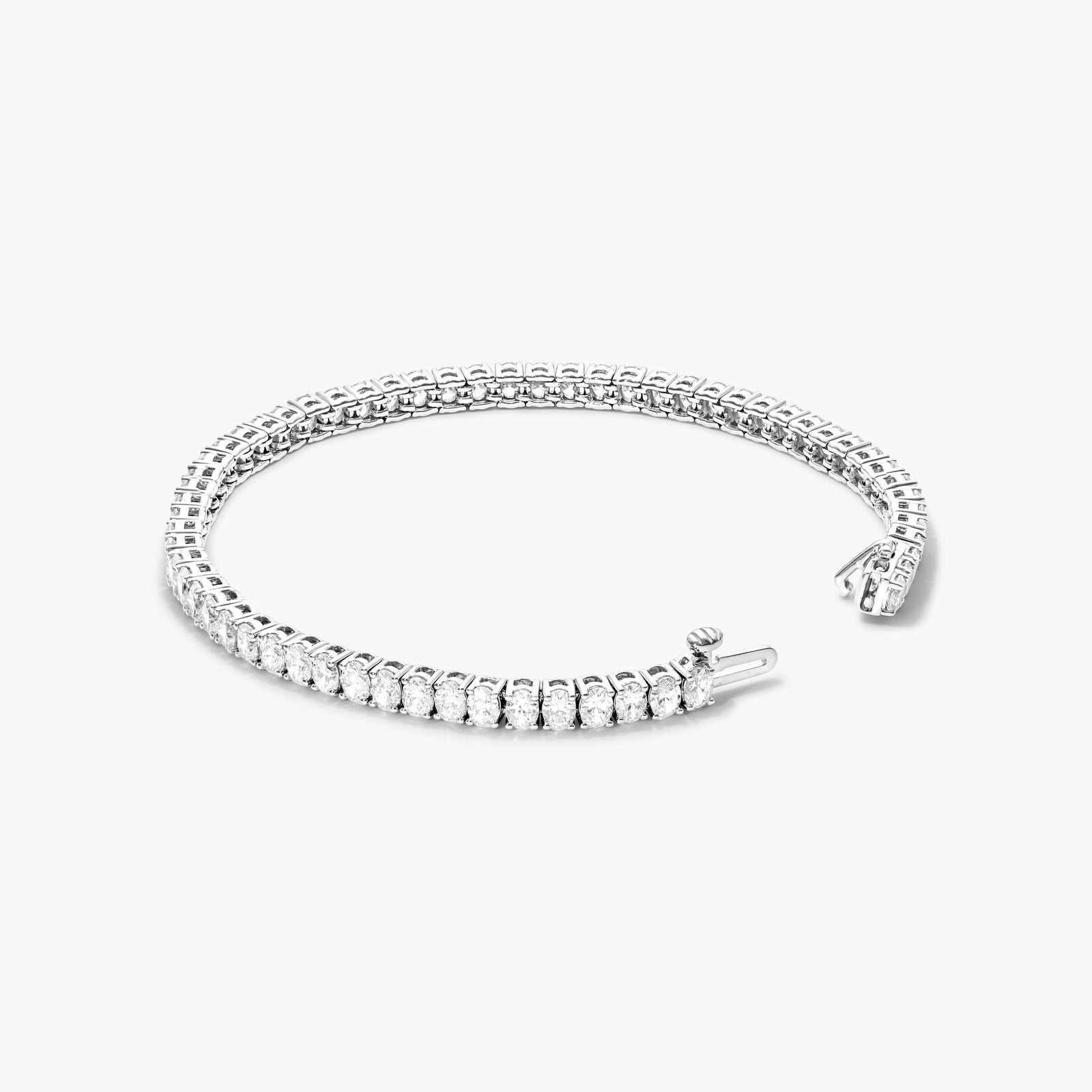 Oval Shape Lab Diamond Tennis Bracelet, EF Color , VS Clarity, IGI Certificate