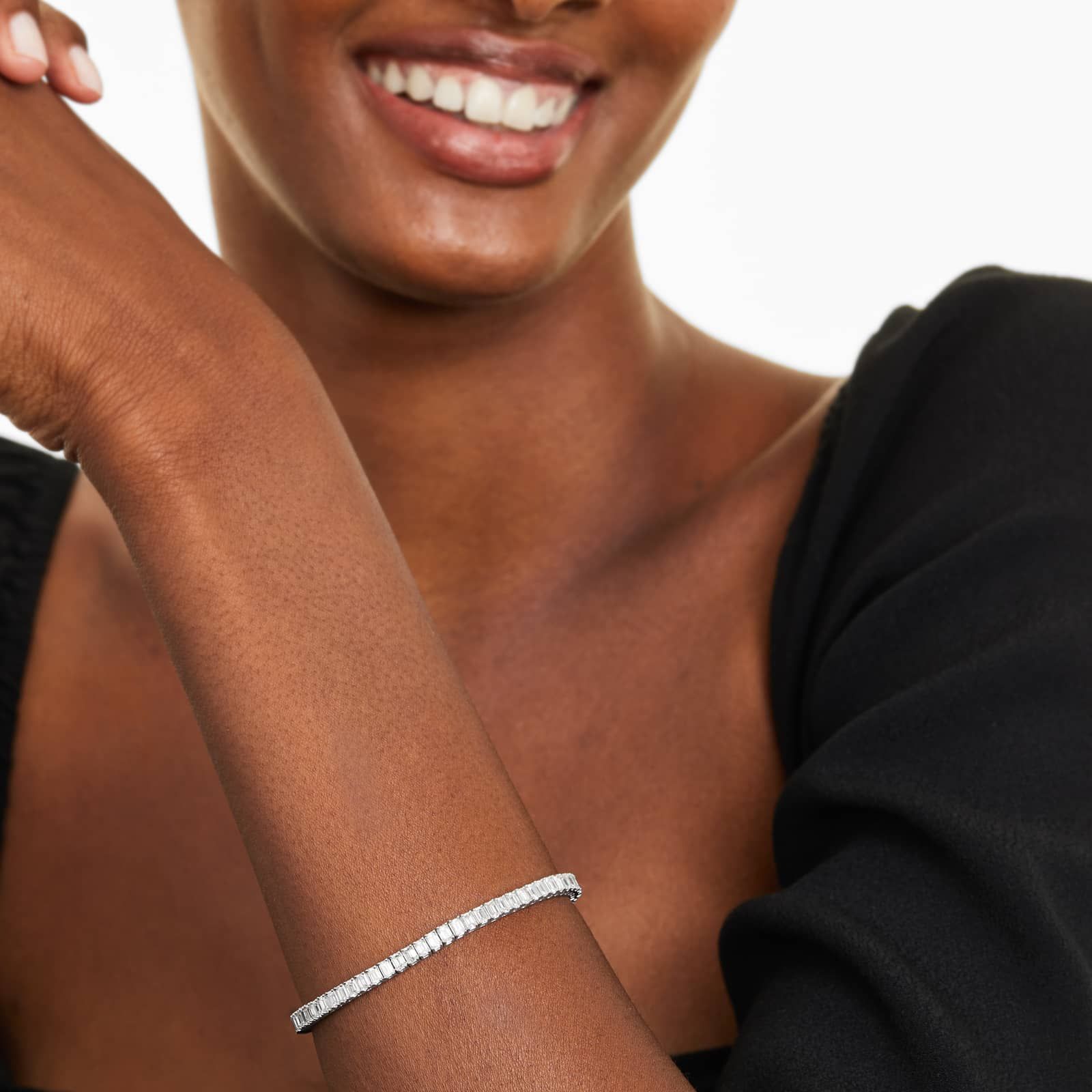 Emerald Lab Grown Diamond Tennis Bracelet, EF Color, VS Clarity, IGI certified