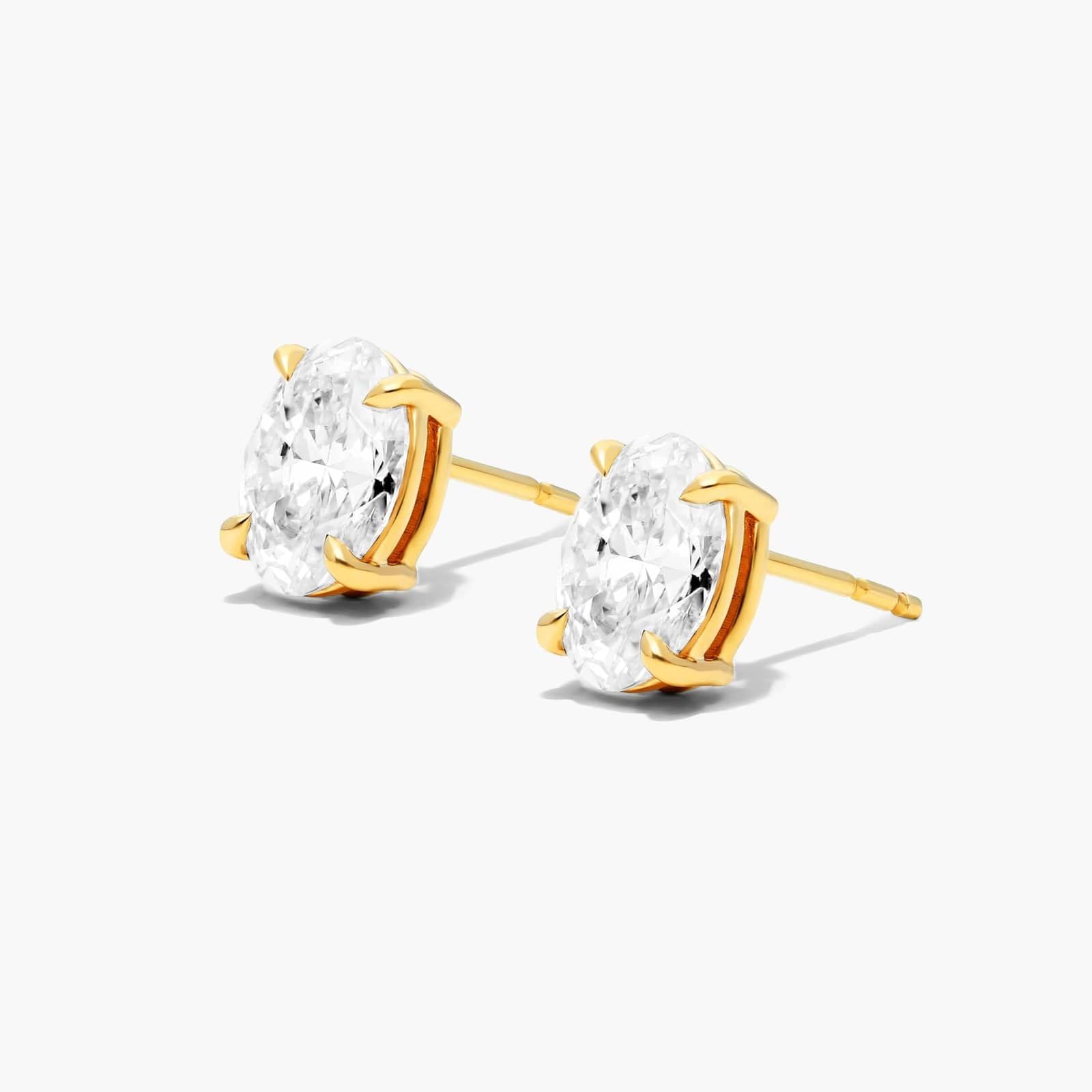 Unii Jewels Solitaire Stud
