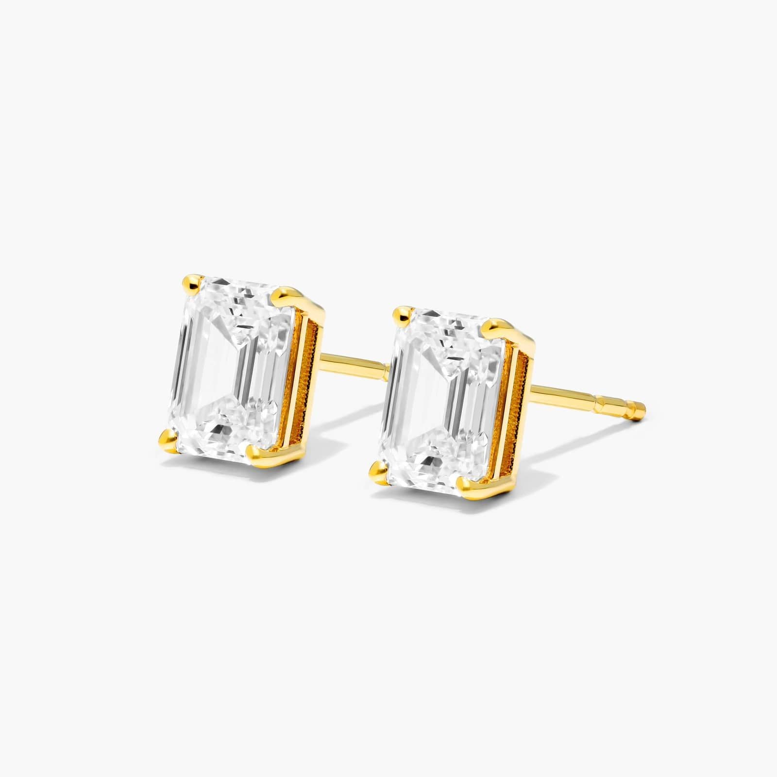 Unii Jewels Solitaire Stud