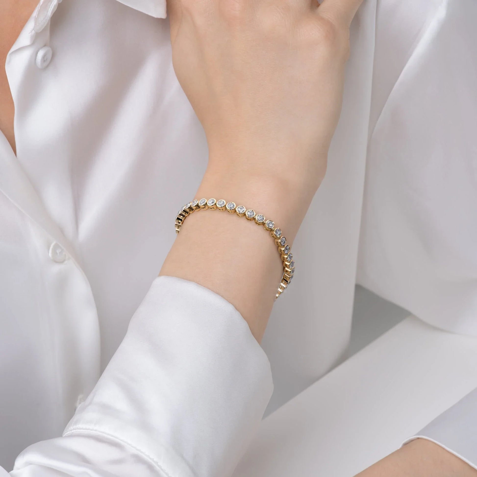 Round Lab Grown Diamond Bezel Tennis Bracelet, EF Color, VS Clarity, IGI Certified