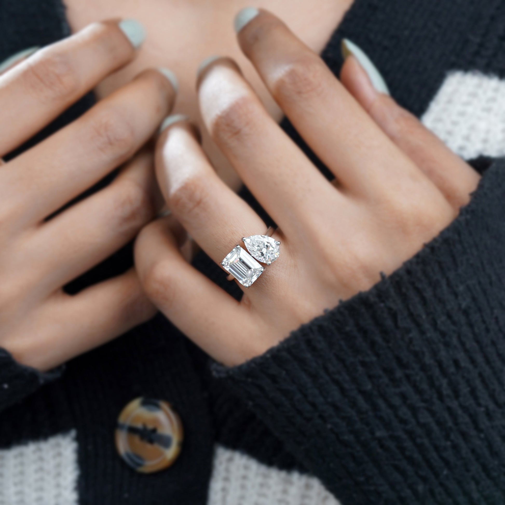 Emerald and Pear 6.00tcw Lab Grown Diamond Toi Et Moi Ring | IGI Certified | DEF VVS–VS