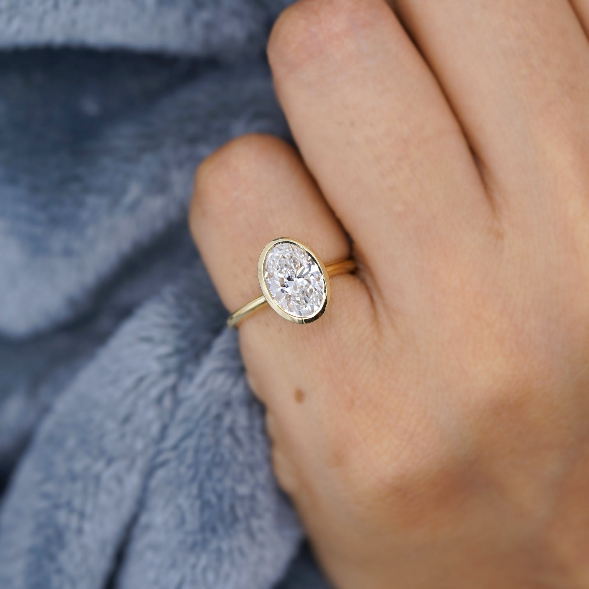 Oval Cut 2.00Carat Lab Diamond Engagement Ring | Bezel Setting in Yellow Gold | D-E-F Color, VVS–VS Clarity