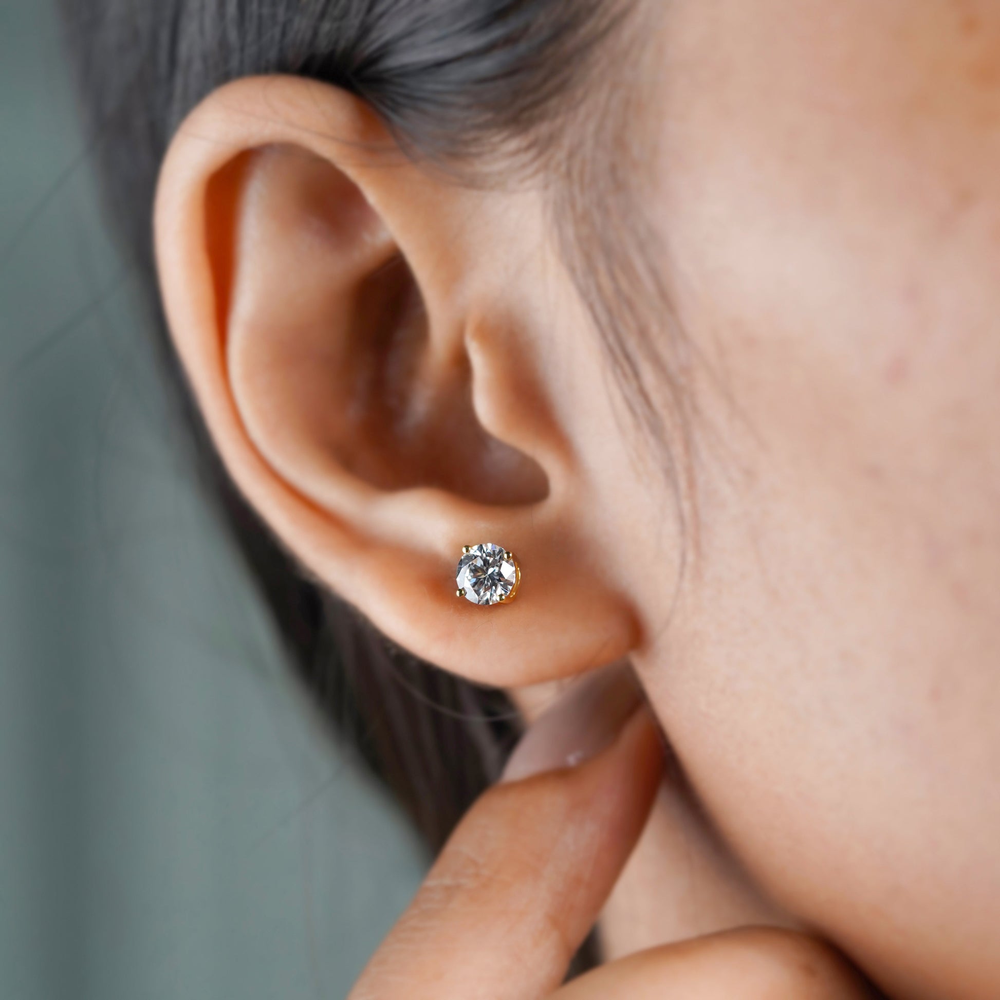 Round 1.00tcw Lab Grown Diamond Stud Earrings  | D-E-F Color, VVS–VS Clarity| IGI Certified