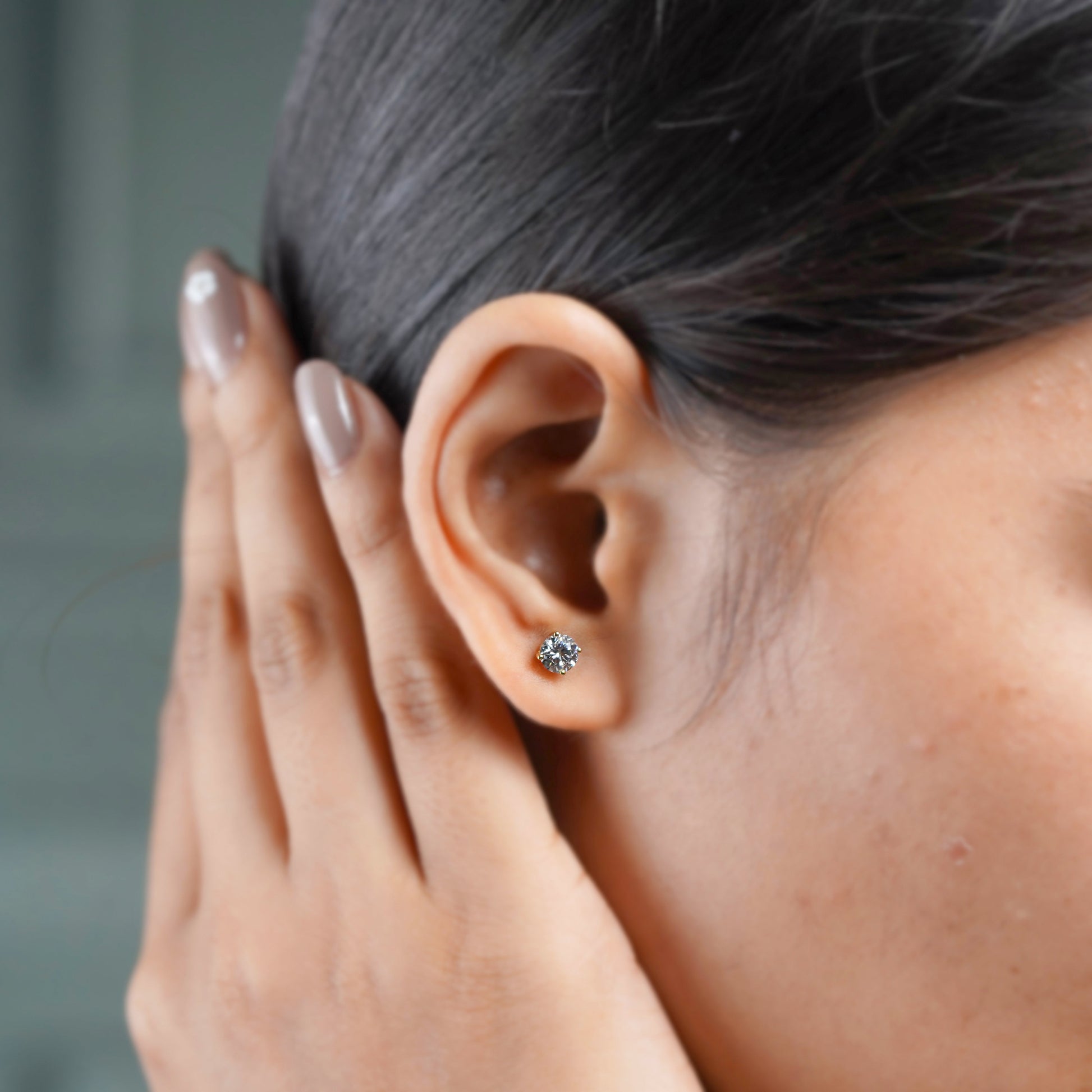 Round 1.00tcw Lab Grown Diamond Stud Earrings  | D-E-F Color, VVS–VS Clarity| IGI Certified