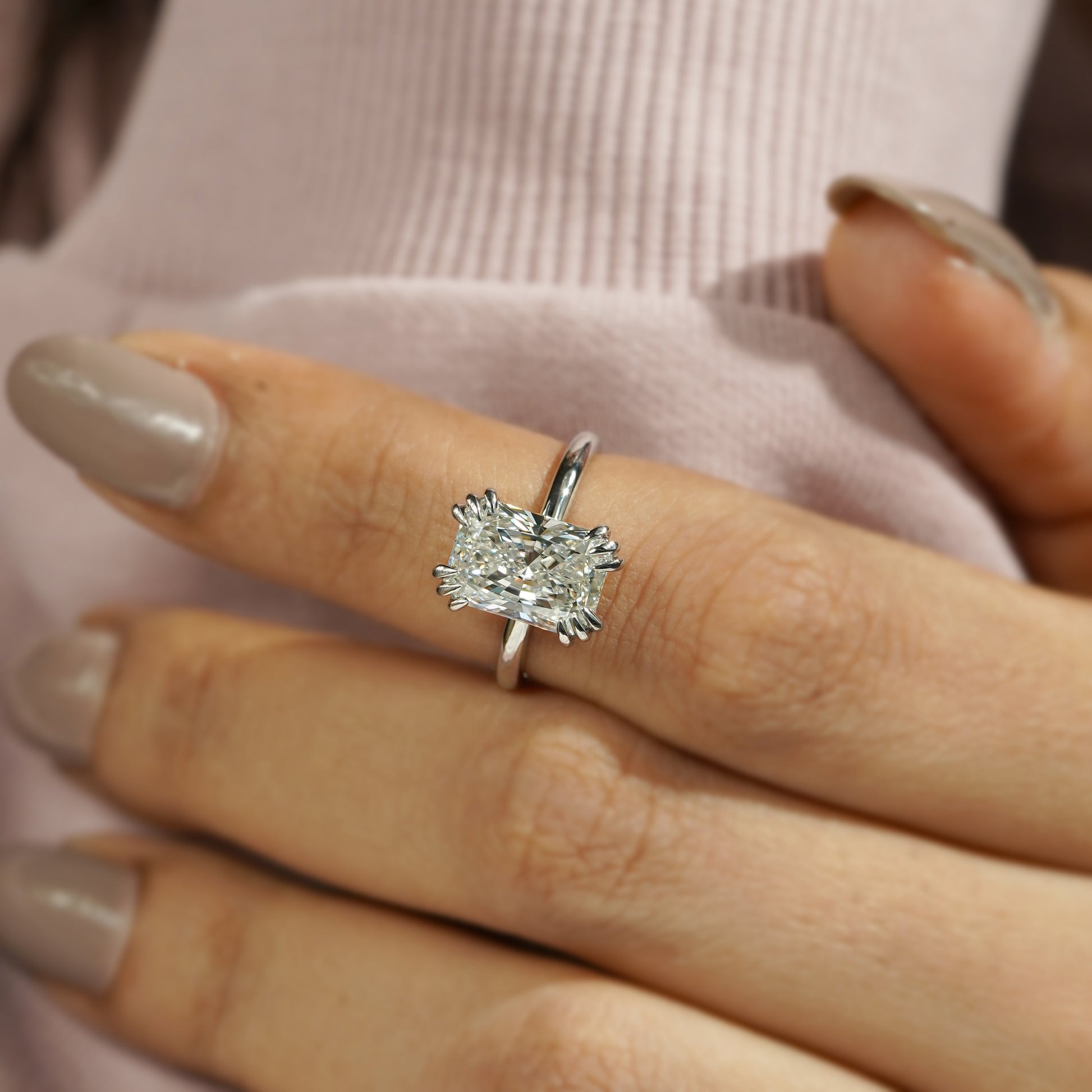 Radiant 3.00ct Lab Diamond Solitaire Ring | Yellow Gold | IGI Certified