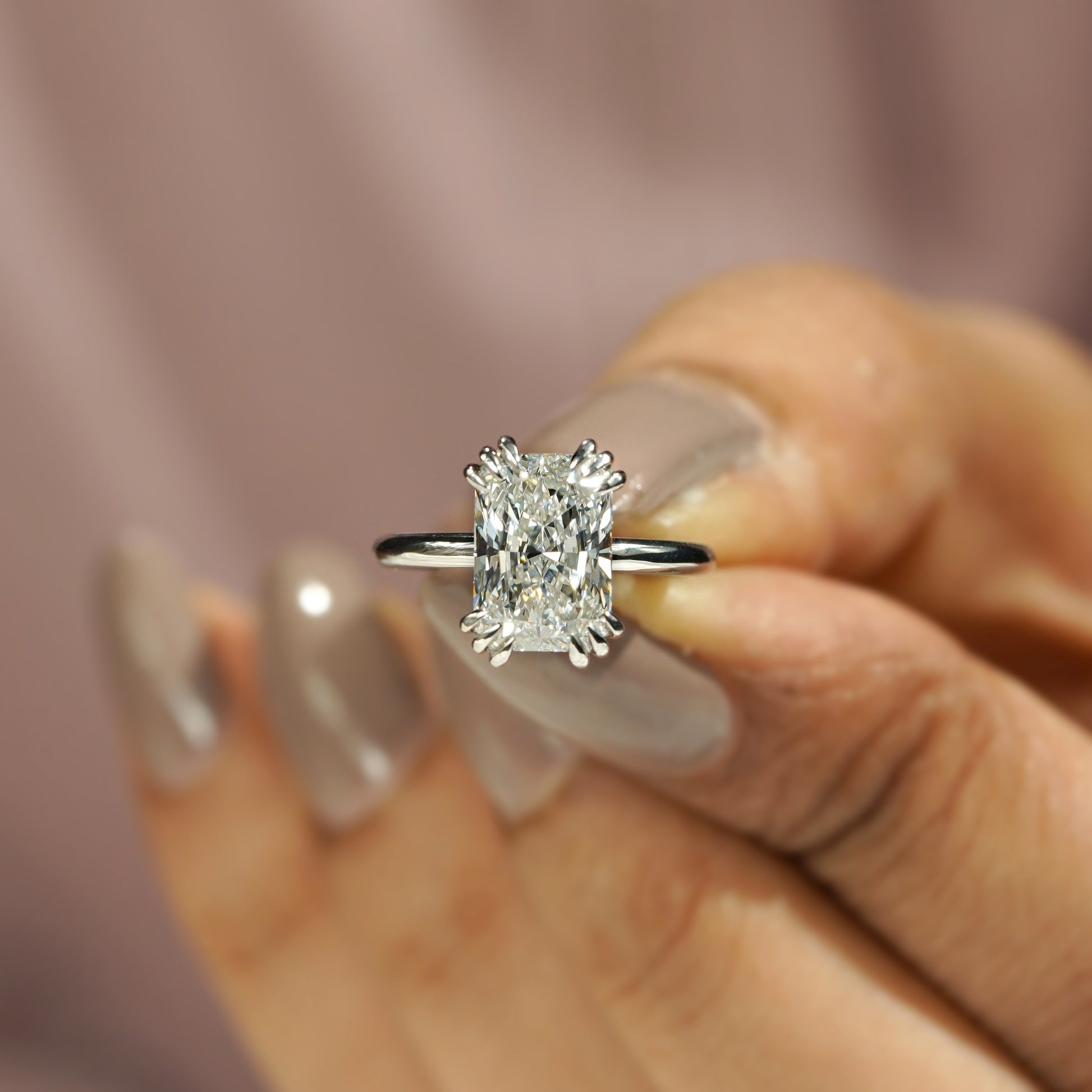 Radiant 3.00ct Lab Diamond Solitaire Ring | Yellow Gold | IGI Certified