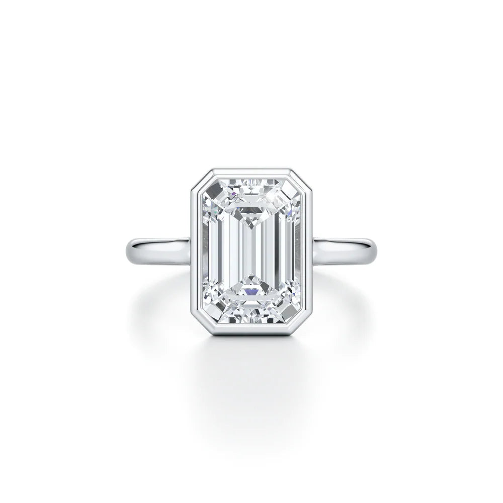 Common :: Lioren 3.08ct emerald bezel lab grown diamond engagement ring IGI certified close up view