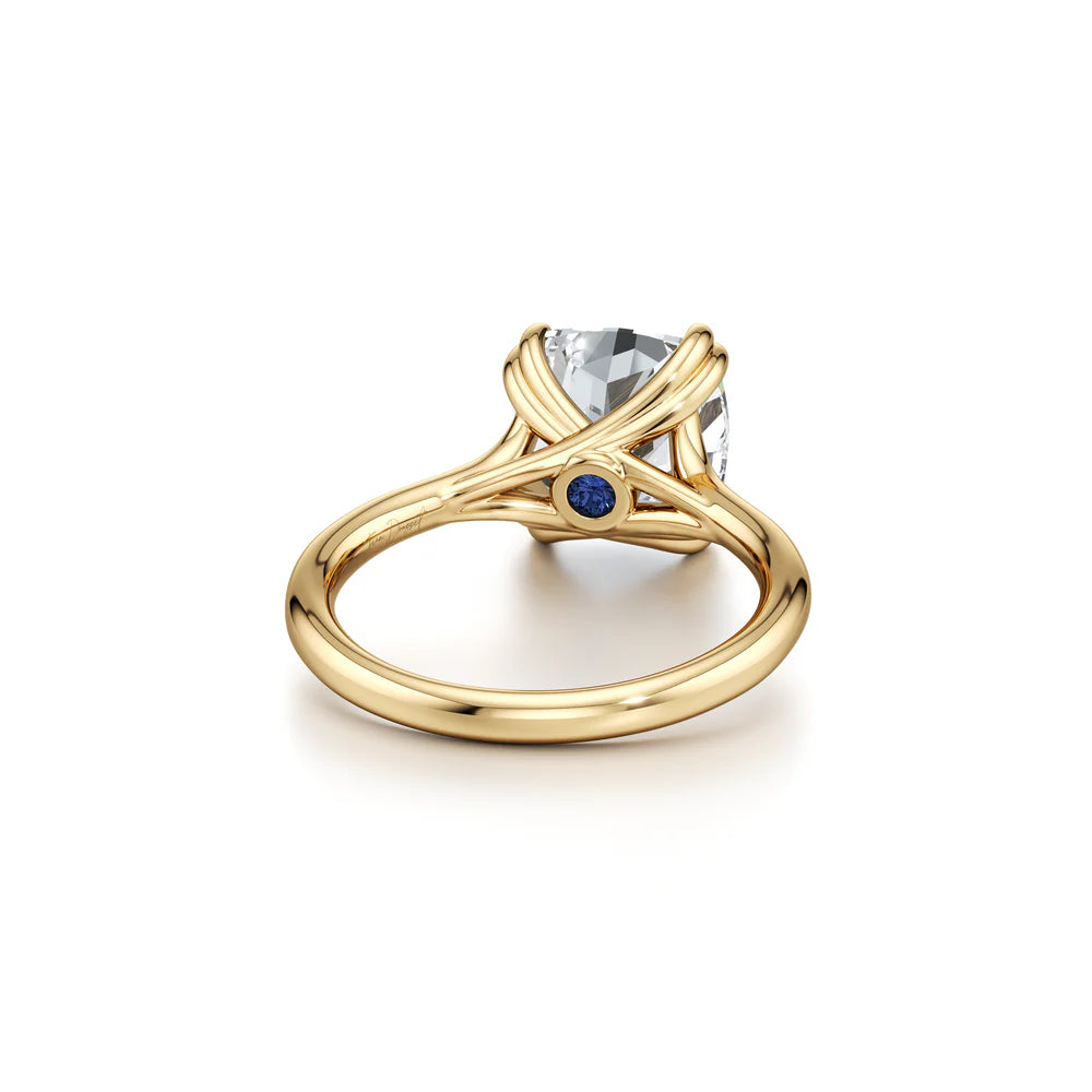 Common :: IGI certified 3ct cushion diamond solitaire ring in gold detailed shot