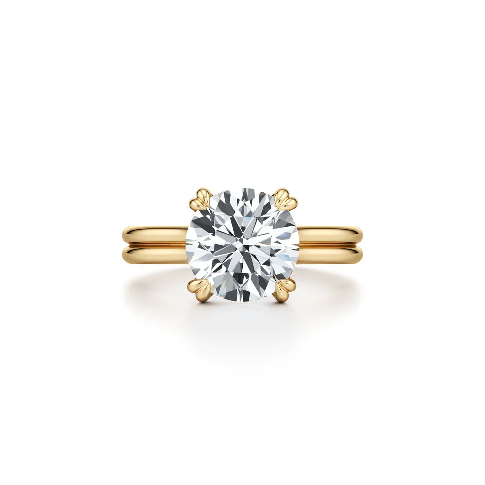 Common :: Rylisse 2ct round solitaire lab grown diamond engagement ring IGI certified close up view