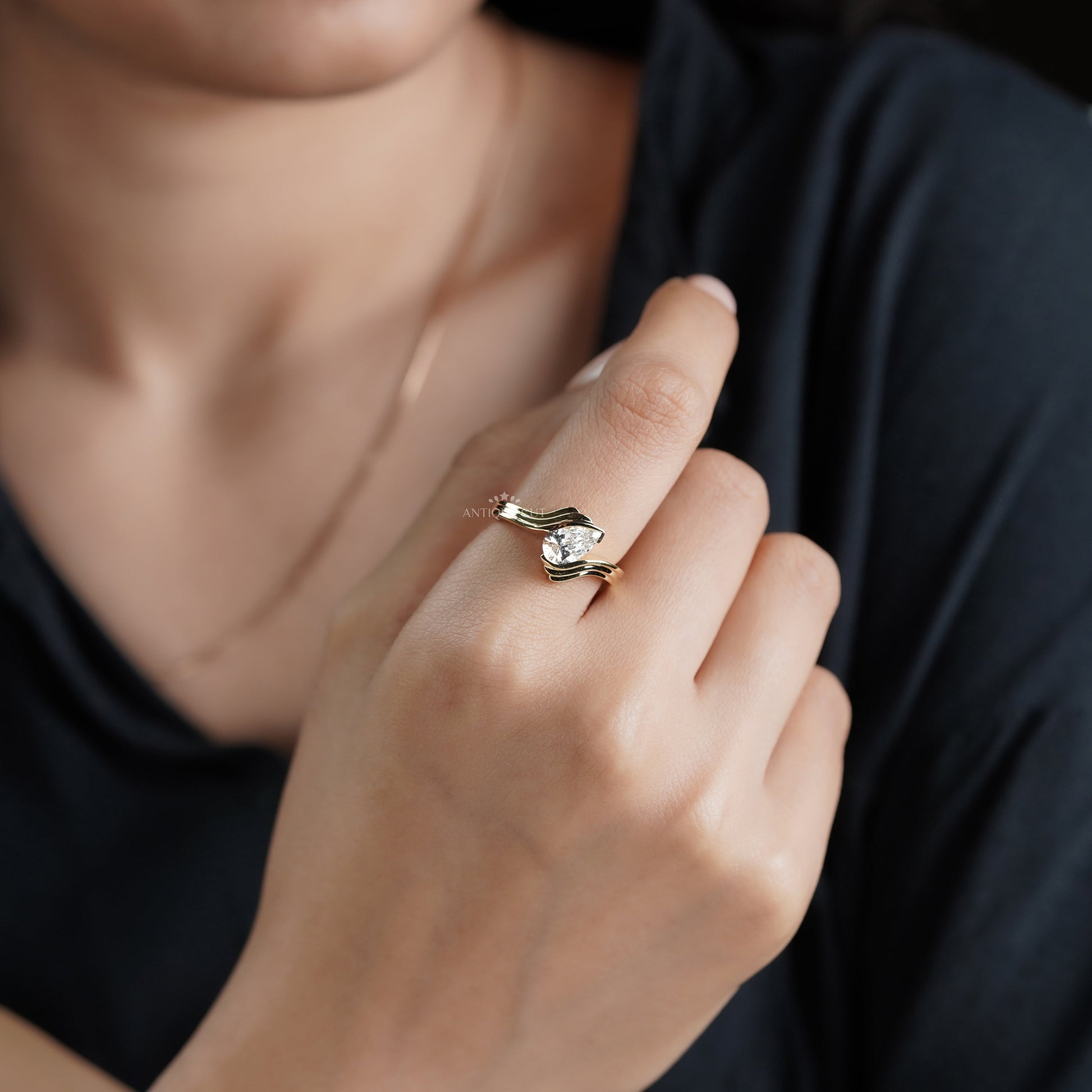 1.00ct Pear Lab Diamond Wave Solitaire Ring | Sculpted Yellow Gold | IGI Certified