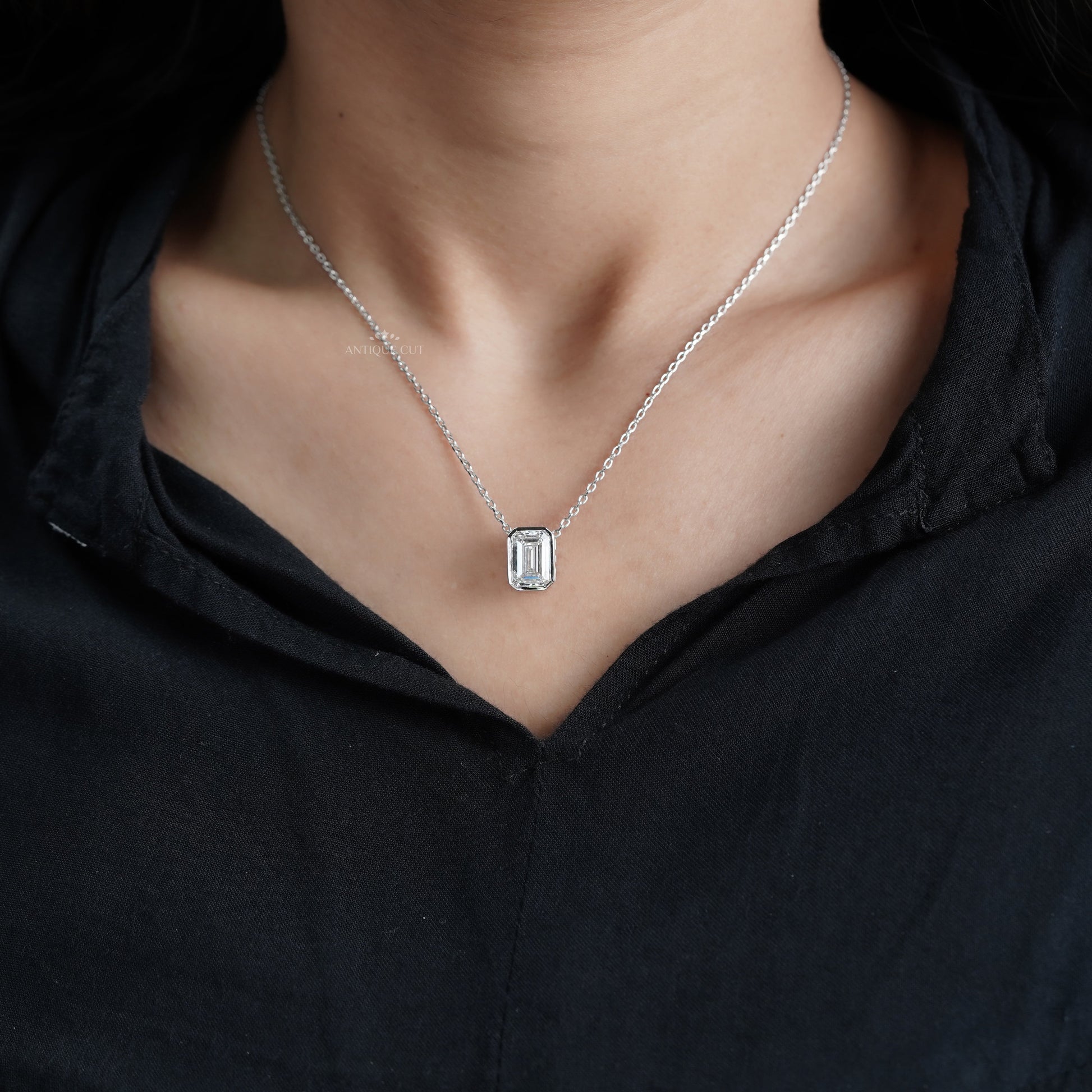 Emerald 3.00ct Lab Grown Pendant Necklace | Featuring Bezel Setting | Minimalist Style | IGI Certified