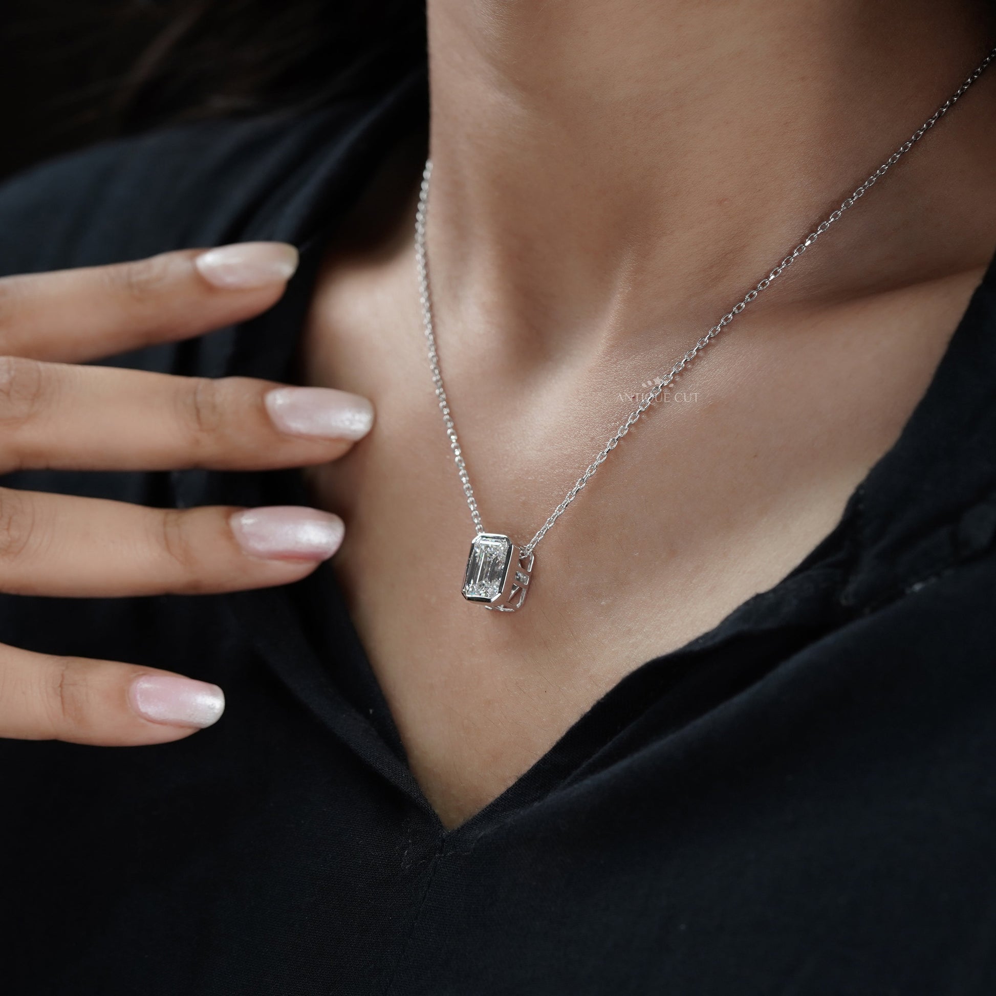 Emerald 3.00ct Lab Grown Pendant Necklace | Featuring Bezel Setting | Minimalist Style | IGI Certified