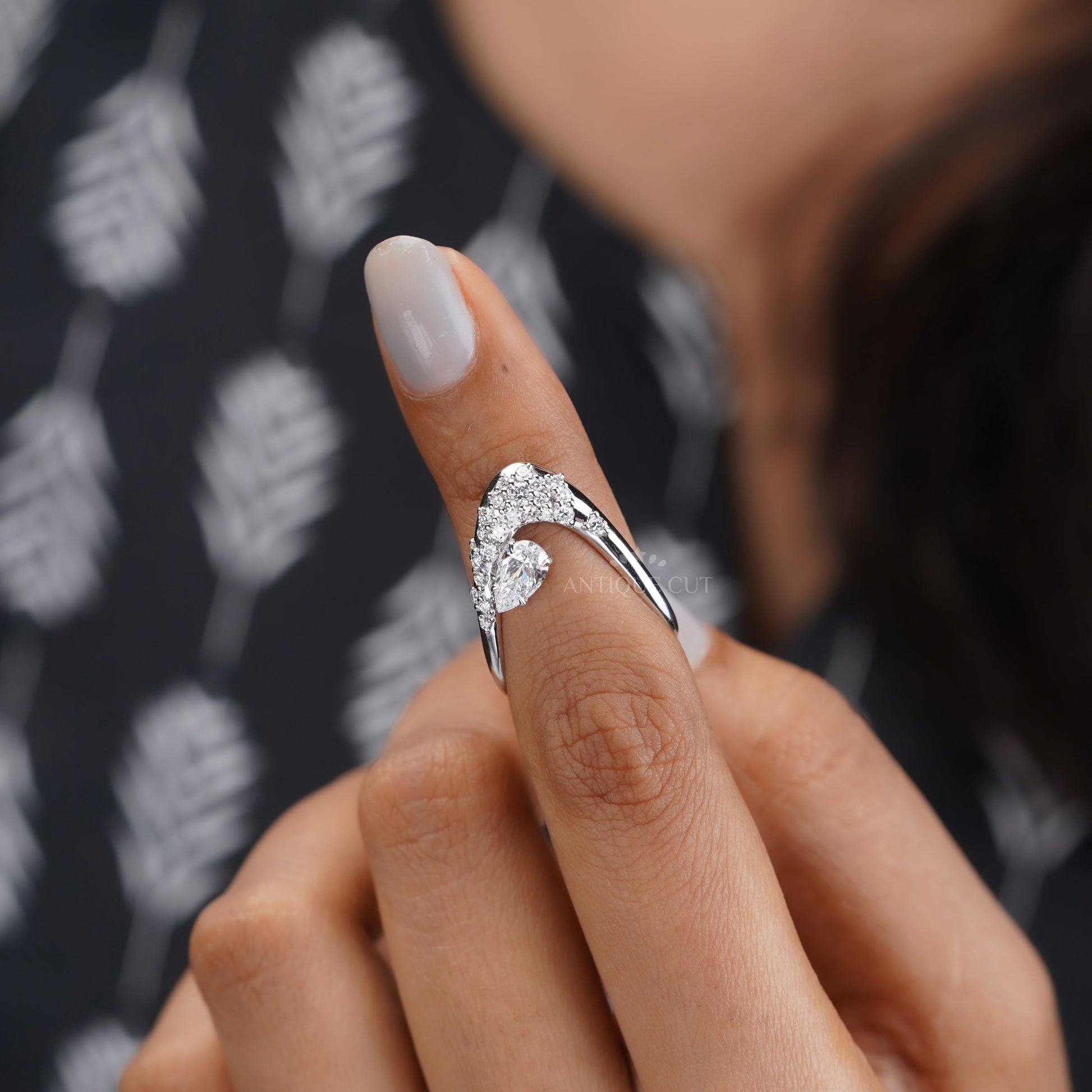 Contemporary Pear Diamond 1.00tcw Cluster Ring | IGI Certified Lab Diamond | Sculpted V Shank Design