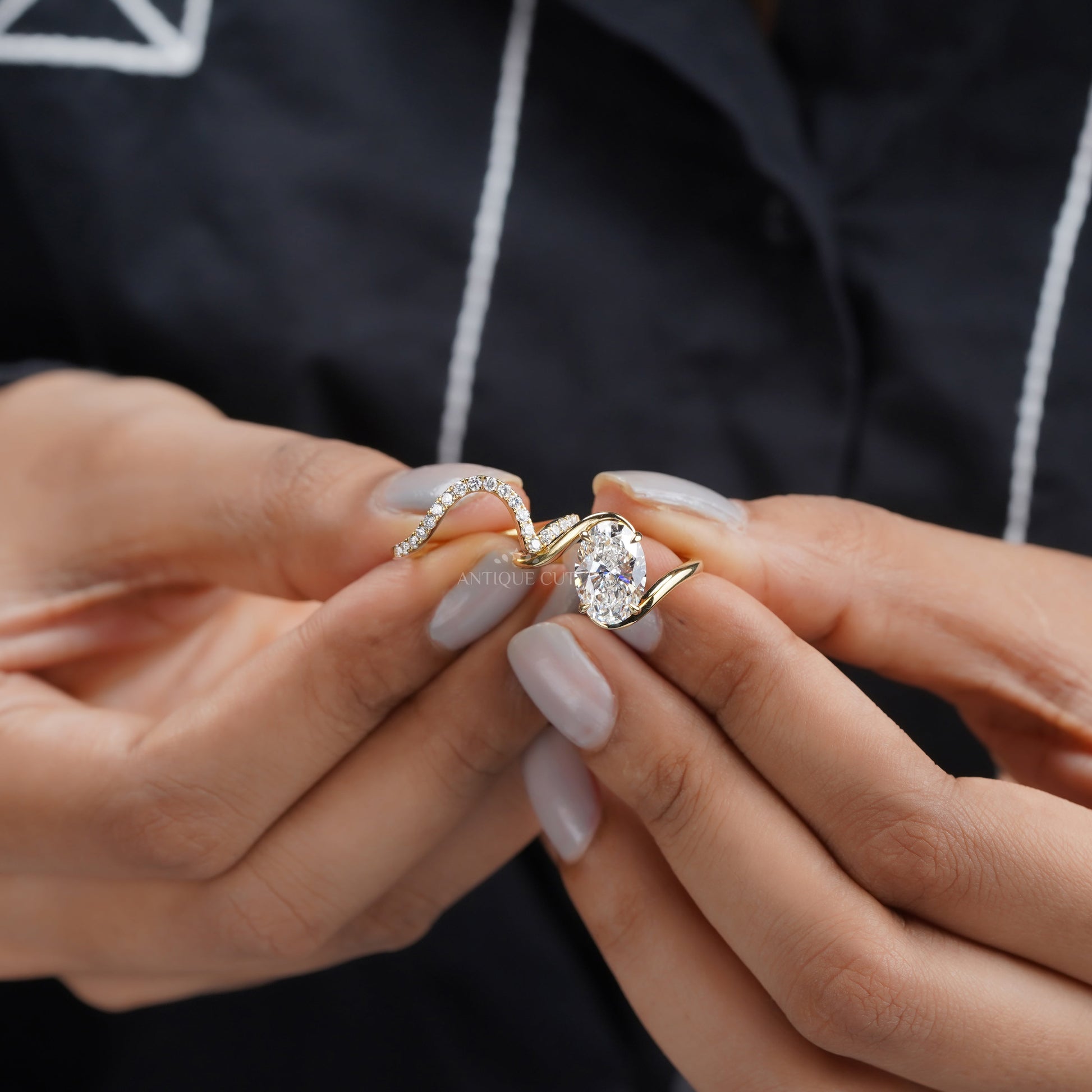 2.80tcw Oval Lab Diamond Bypass Style Engagement Ring | Matching Curved Band | IGI Certified