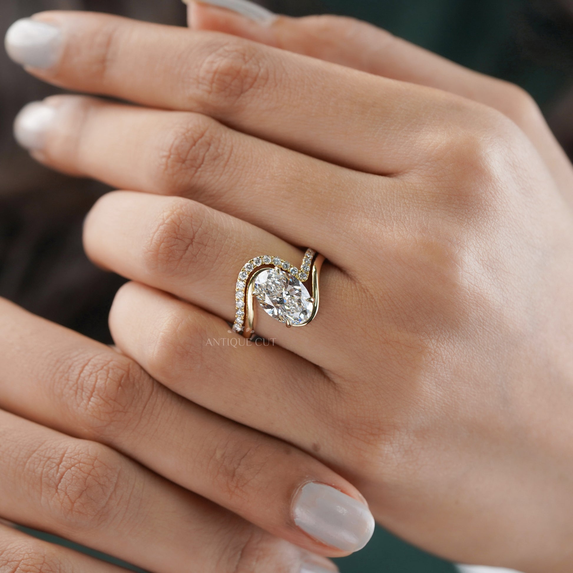 Modern Curve 3.20tcw Oval Lab Diamond Engagement Ring | Matching Curved Band | IGI Certified