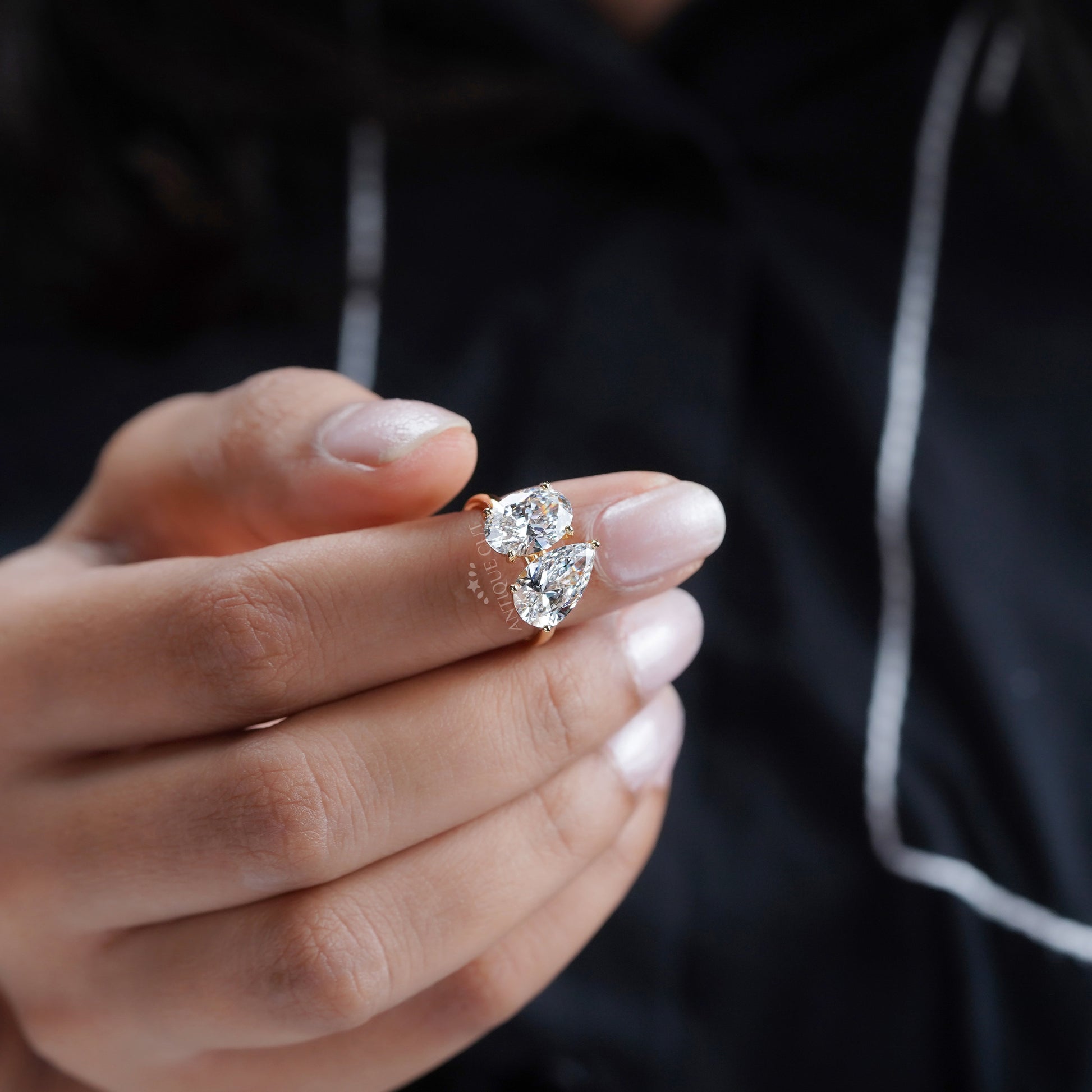 Oval and Pear 4.00tcw Lab Diamond Toi Et Moi Engagement Ring | IGI Certified | Modern Setting