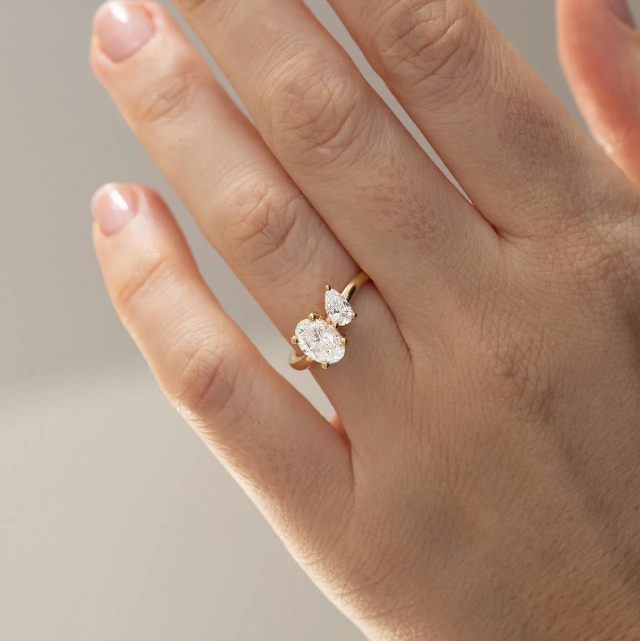 Common :: Elegant Toi Et Moi ring with D color IF and VVS1 lab grown diamonds.