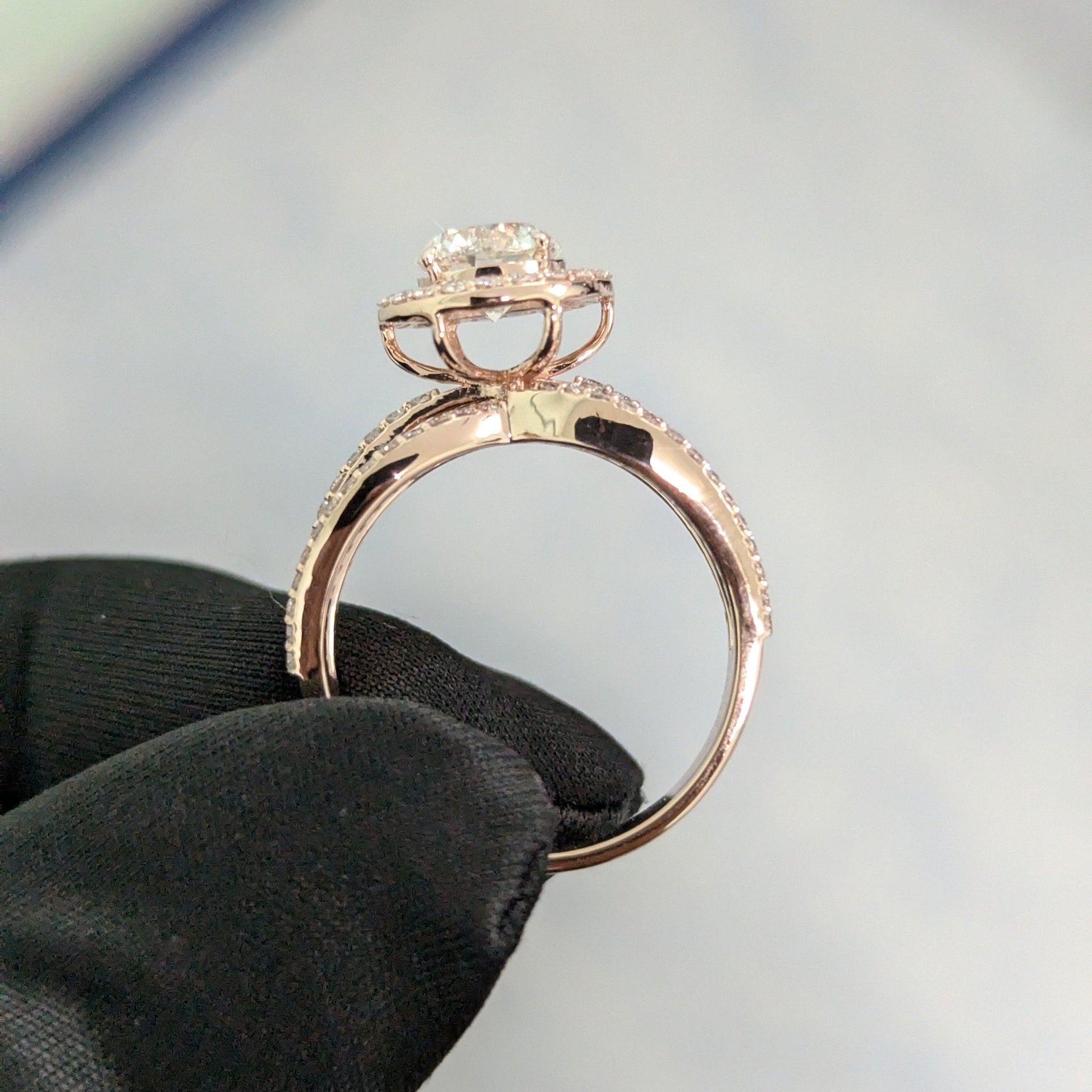 Round 1.80tcw Lab Diamond Halo Split Shank Ring | IGI Certified DEF VVS–VS | Rose Gold