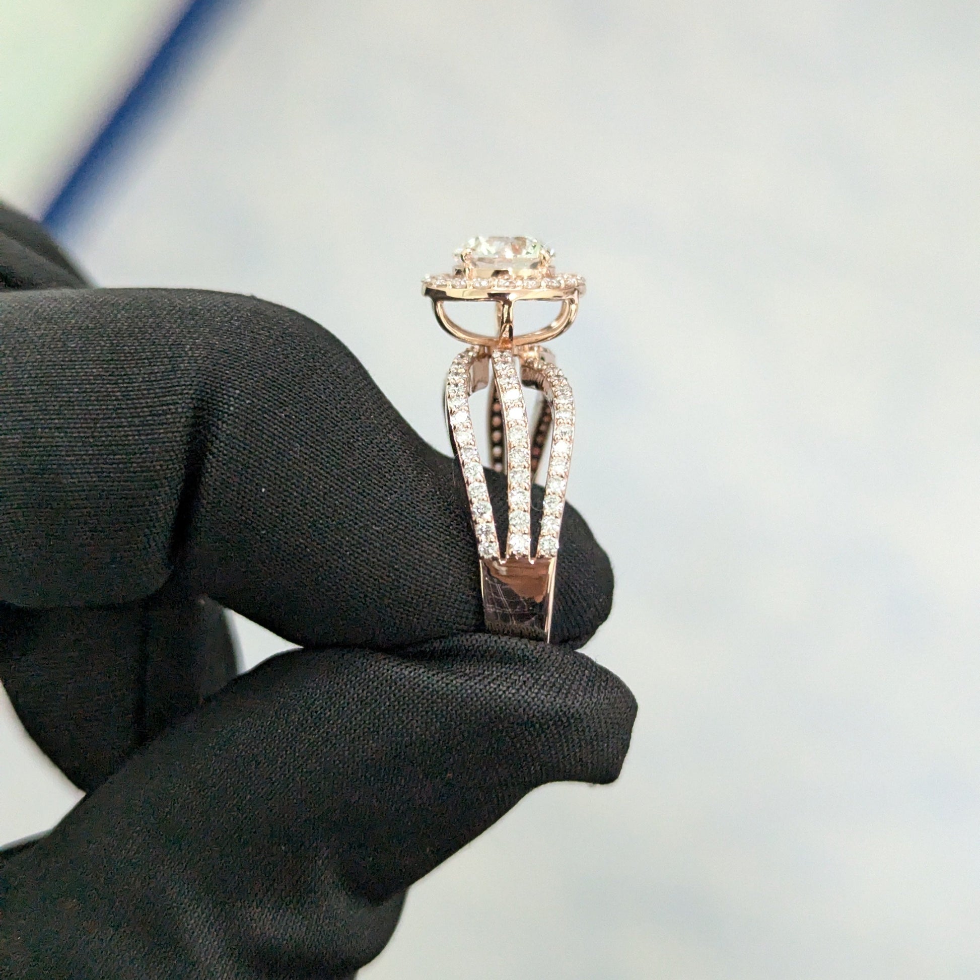 Round 1.80tcw Lab Diamond Halo Split Shank Ring | IGI Certified DEF VVS–VS | Rose Gold