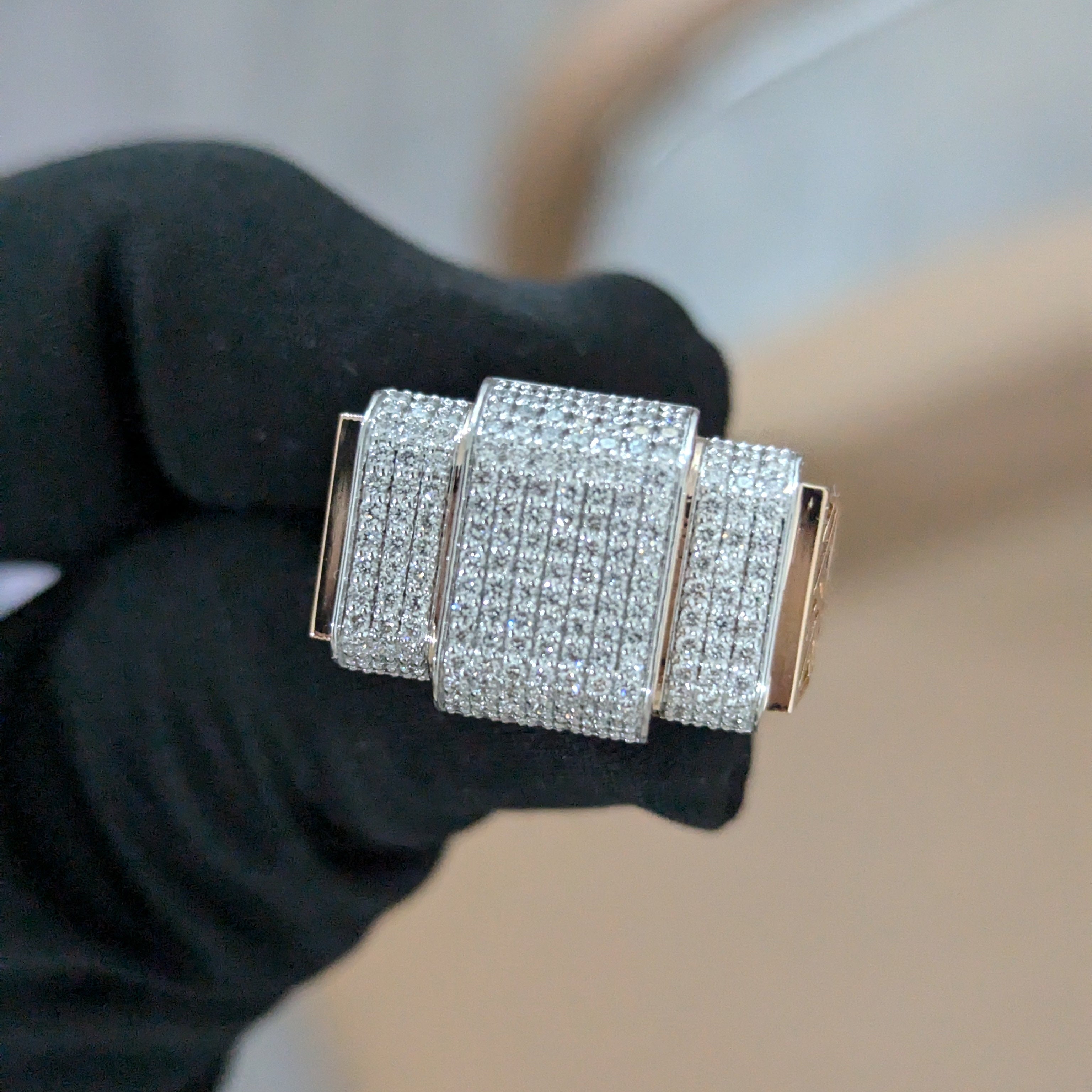 1.00ct Round Lab Grown Diamond Men's Ring | Rose Gold Pavé Band | VVS–VS Clarity | D-E-F Color | IGI Certified