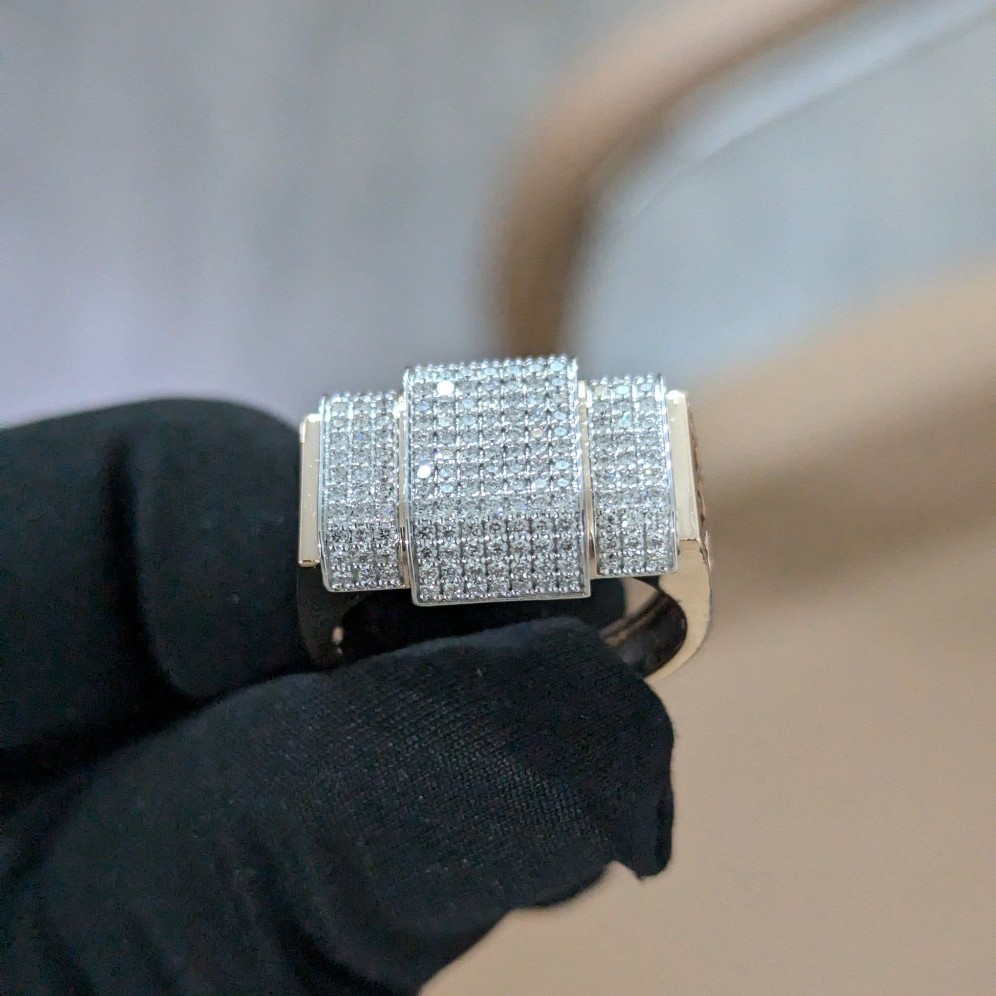 1.00ct Round Lab Grown Diamond Men's Ring | Rose Gold Pavé Band | VVS–VS Clarity | D-E-F Color | IGI Certified