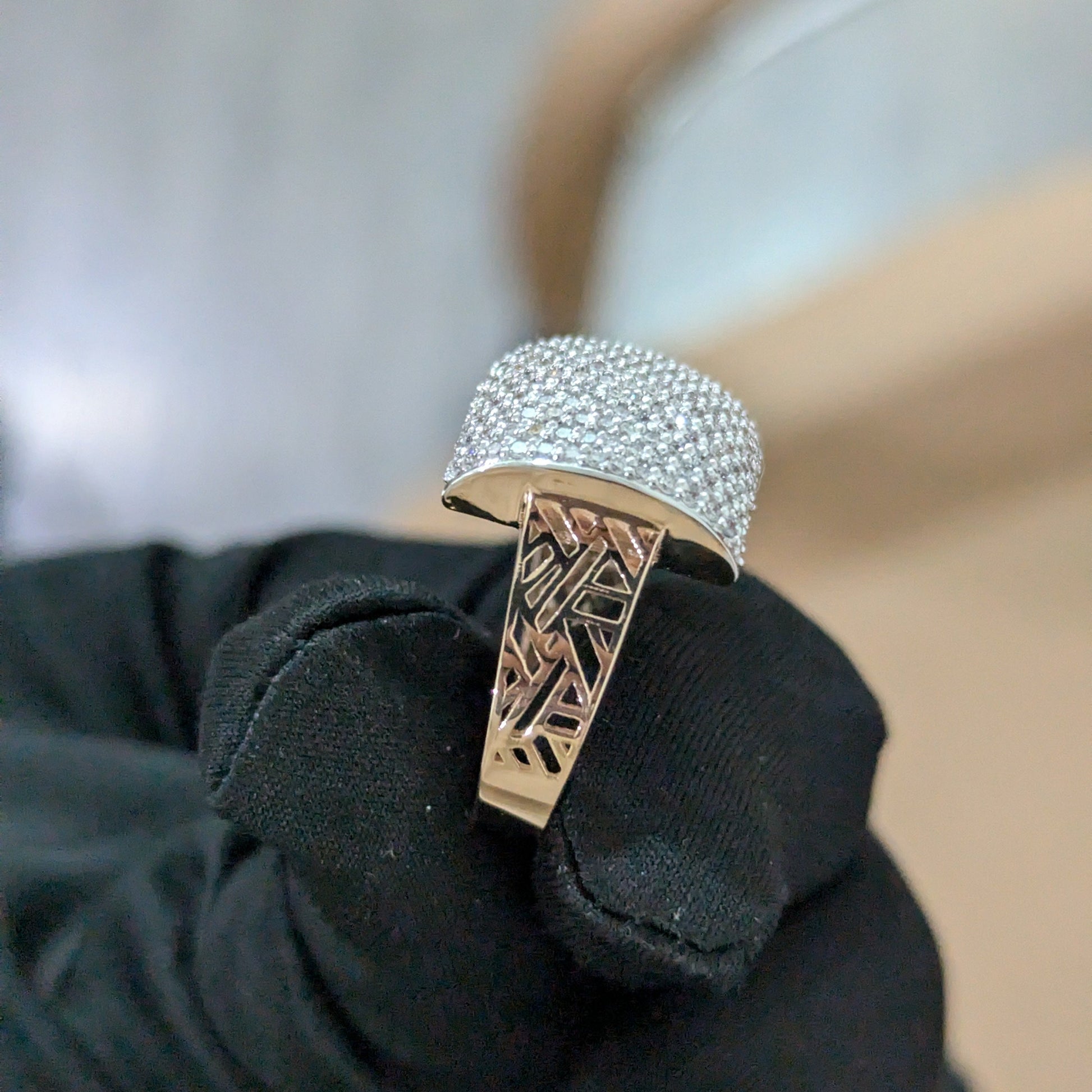 2.00ct Round Lab Grown Diamond Men's Pavé Ring | D-E-F Color | VVS–VS Clarity | IGI Certified | Eco-Friendly