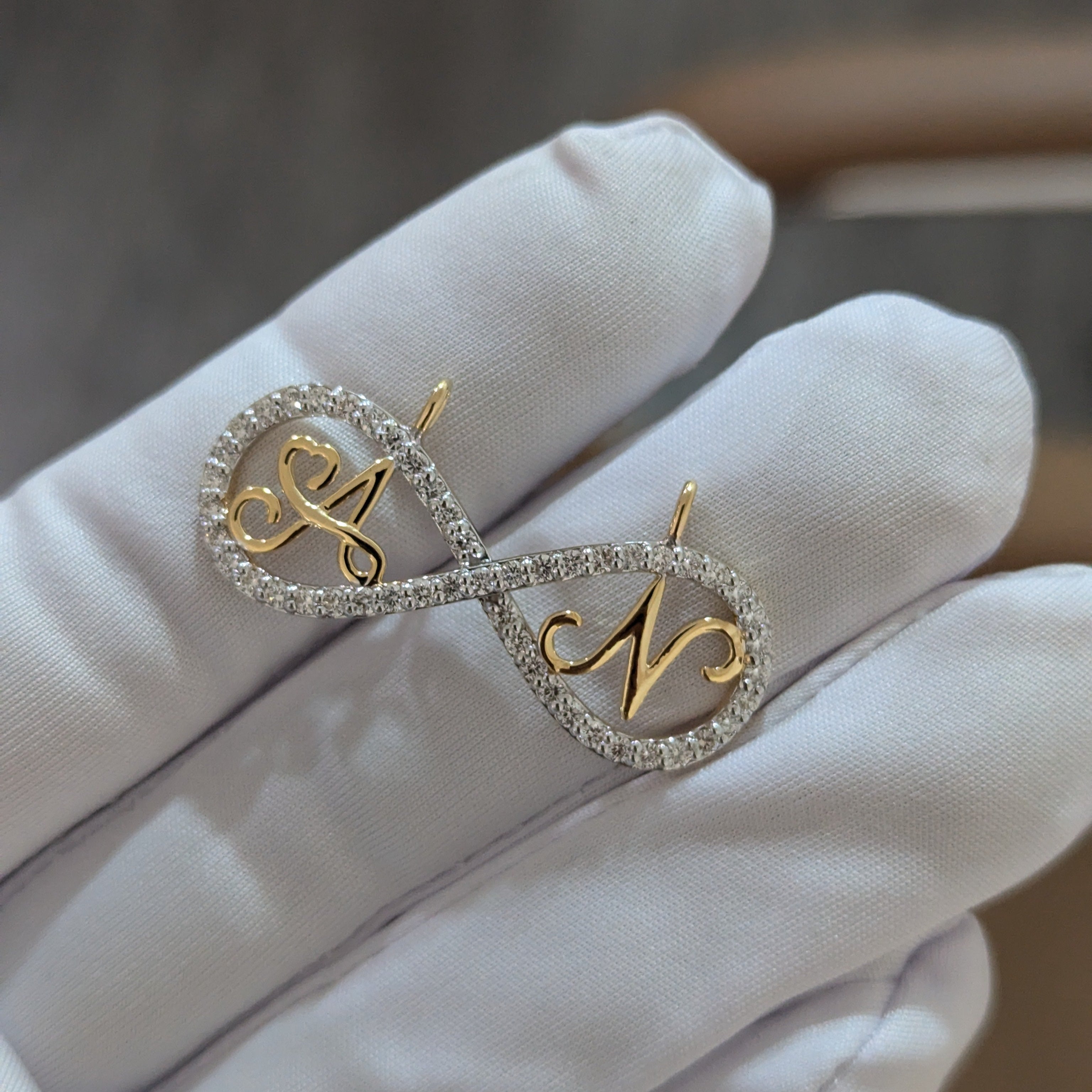 Round 1.00tcw Lab Grown Diamond Infinity Pendant, EF Color, VS Clarity - IGI Certified Pendant