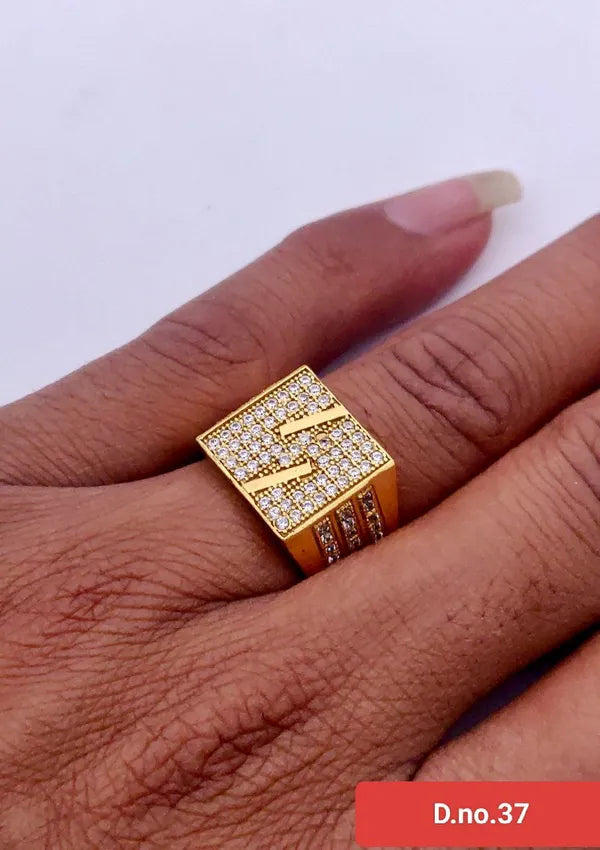 2 line in Square designed Diamond Ring