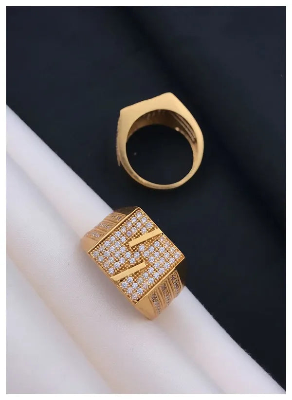 2 line in Square designed Diamond Ring