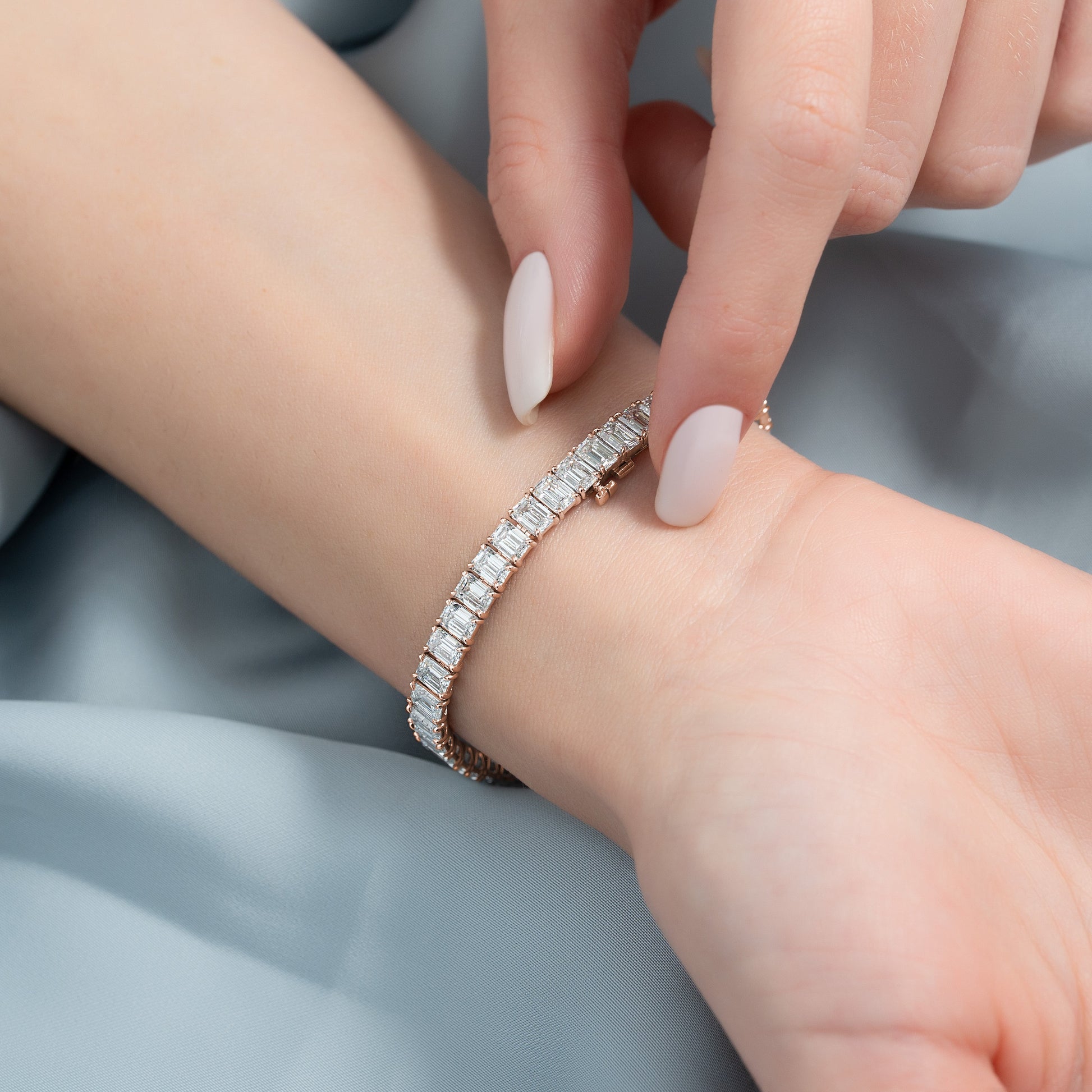 rose :: 15 carat fine jewelry emerald cut diamond bracelet prong set