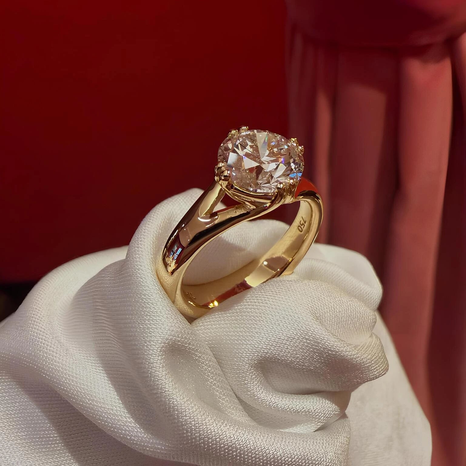 Common :: 2ct round cut lab grown diamond engagement ring by Unii Jewels