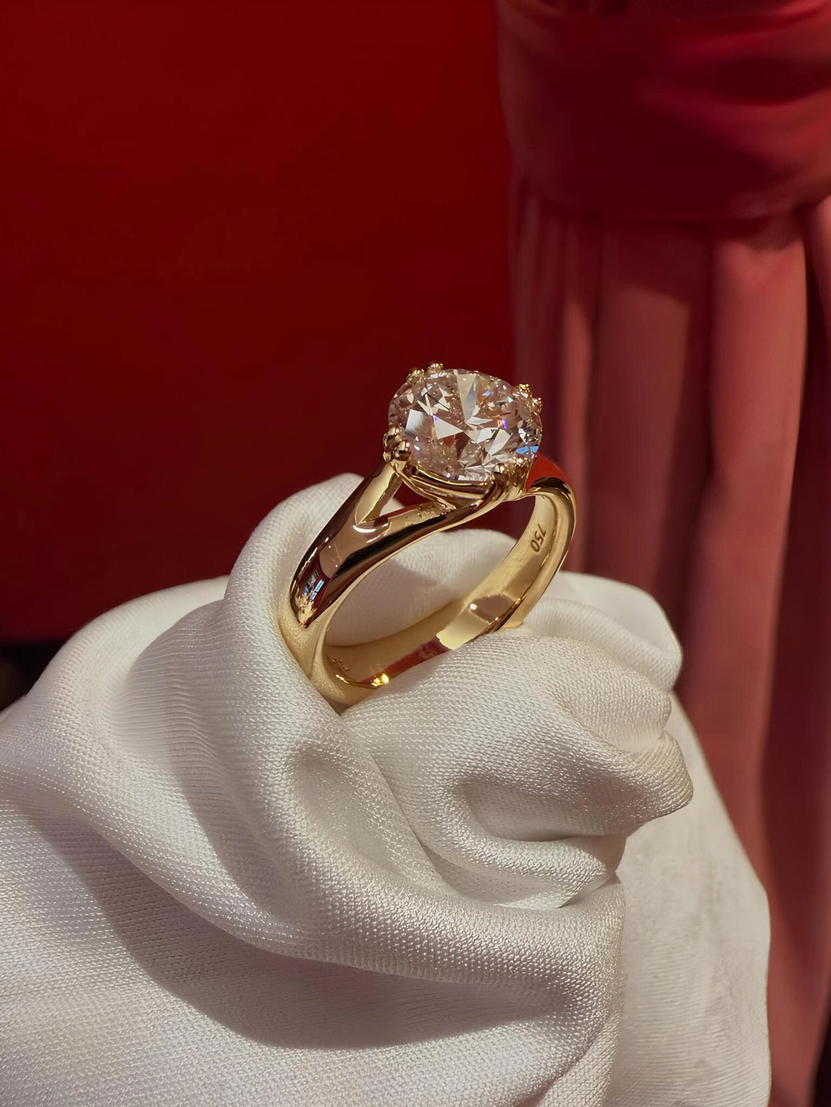 Common :: 2ct round cut lab grown diamond engagement ring by Unii Jewels