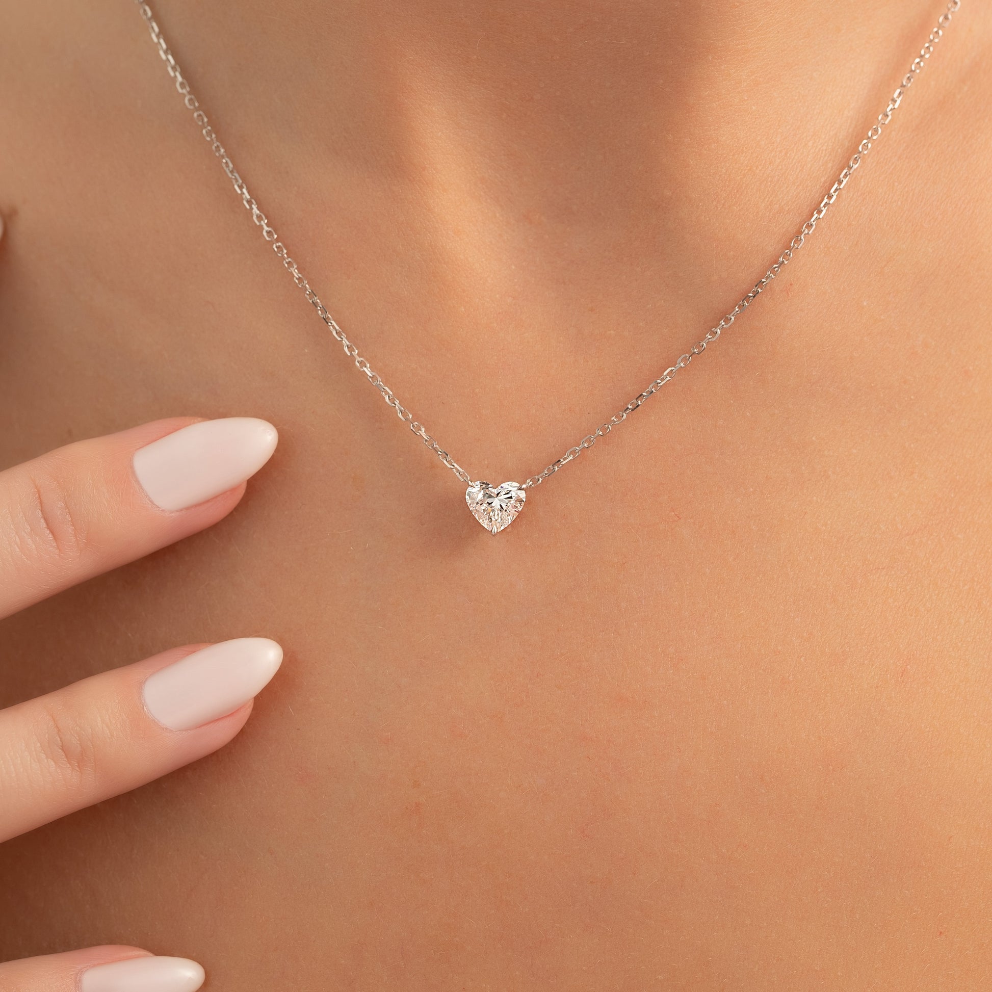 white :: 1.5 ct heart cut lab diamond pendant for women