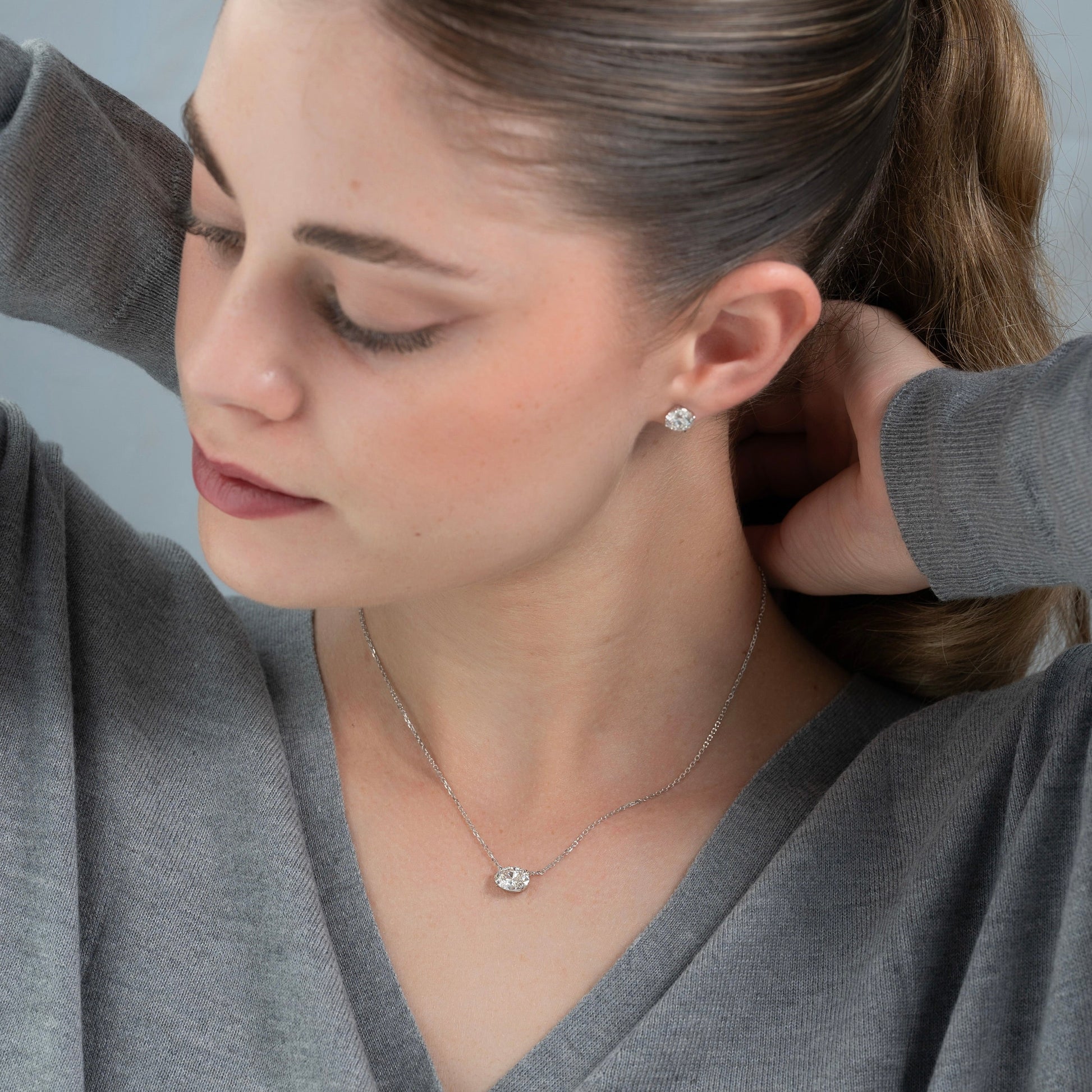 white :: IGI certified oval lab grown diamond pendant with timeless elegance