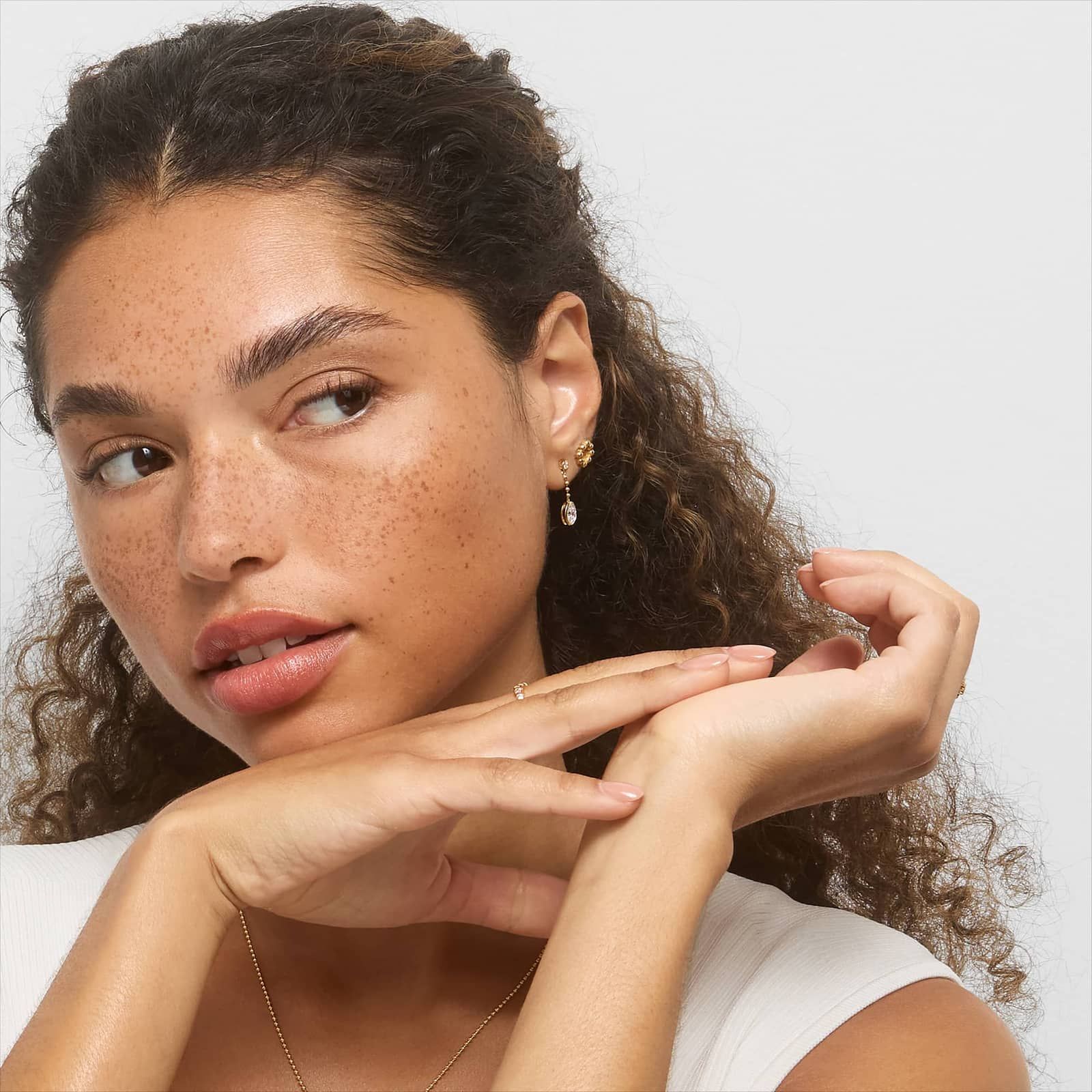 Common :: oval lab grown diamond drop earrings chain design bezel setting white gold refined elegant jewelry