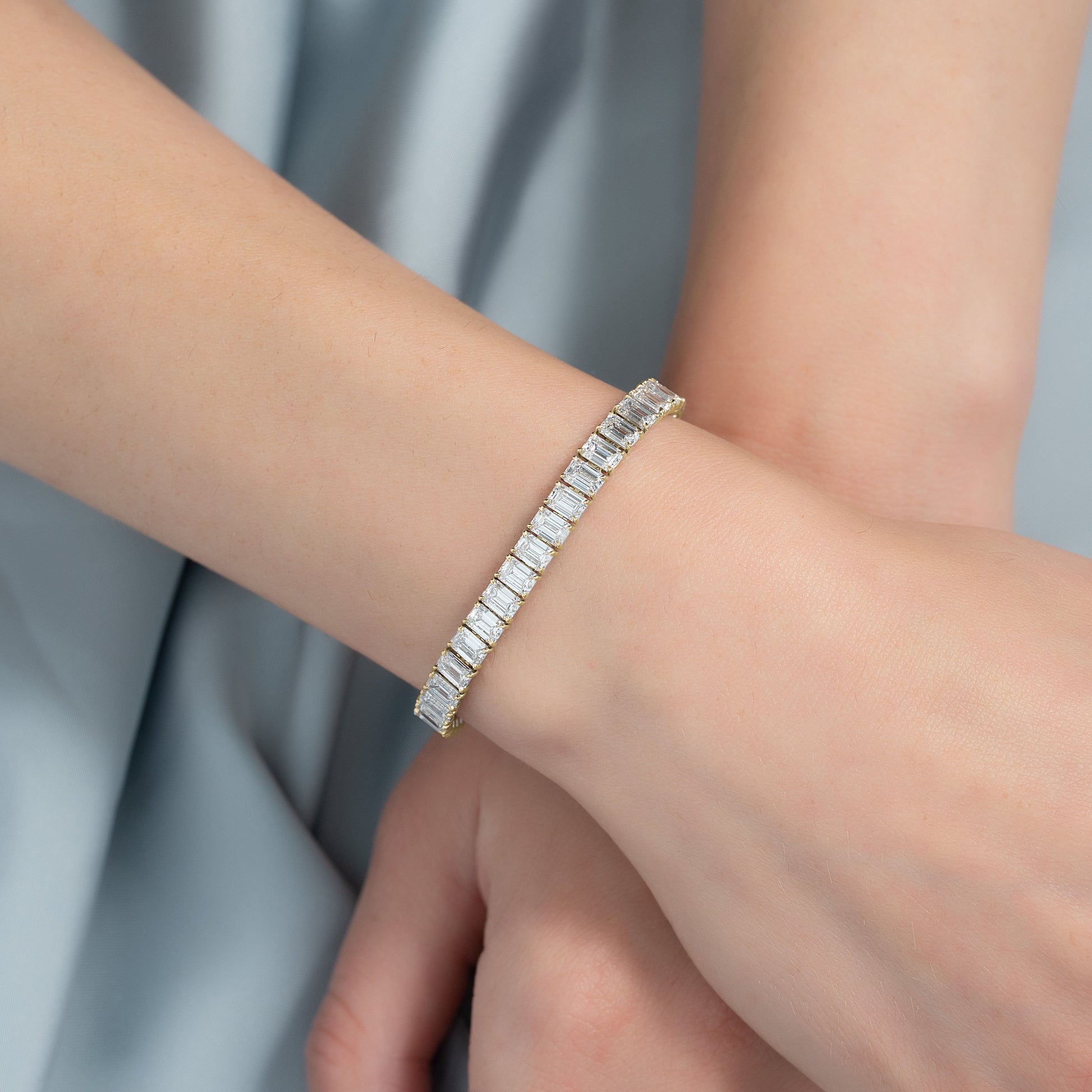 yellow :: 15ct luxury emerald lab grown diamond tennis bracelet for women