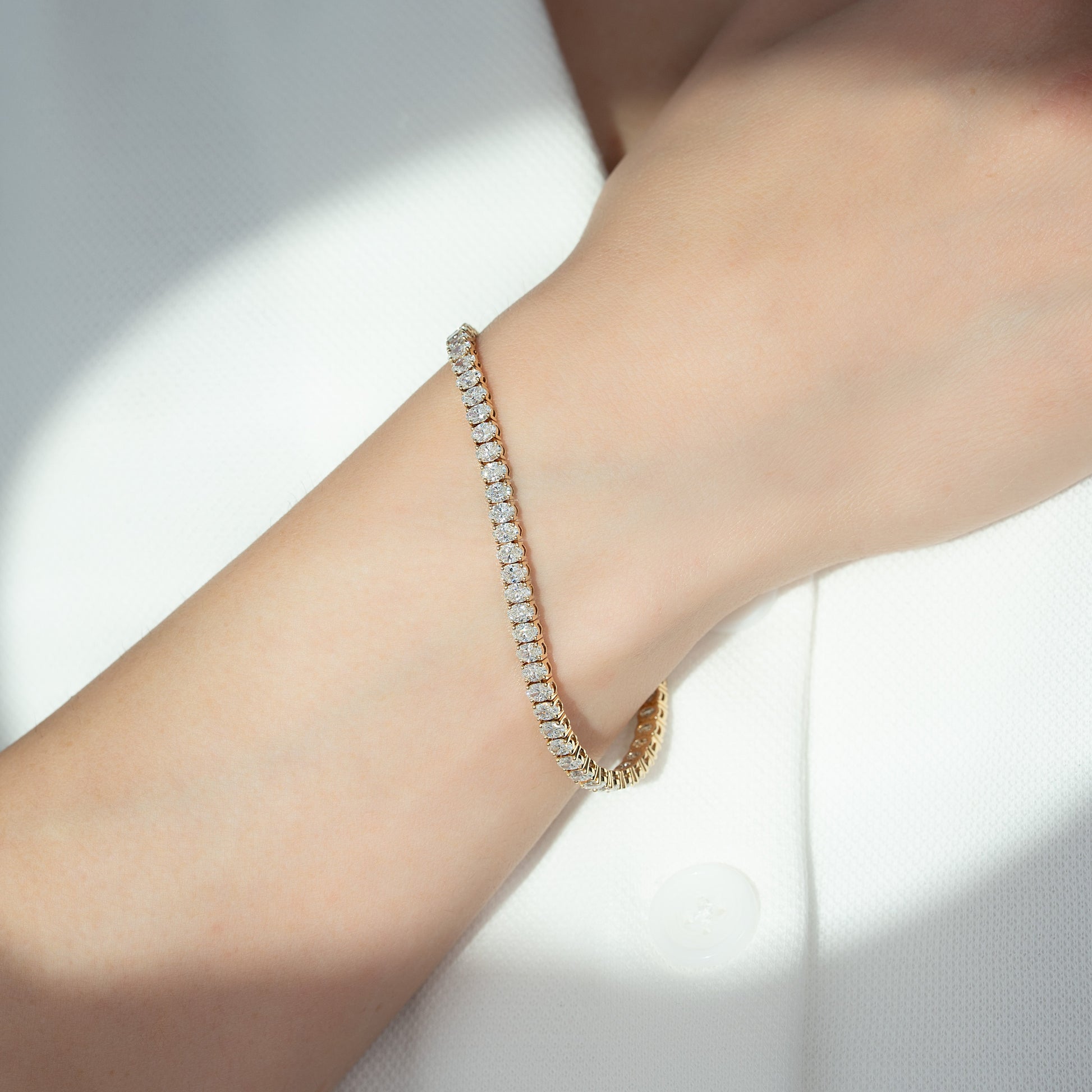 yellow :: 6 carat IGI certified oval diamond bracelet lab grown