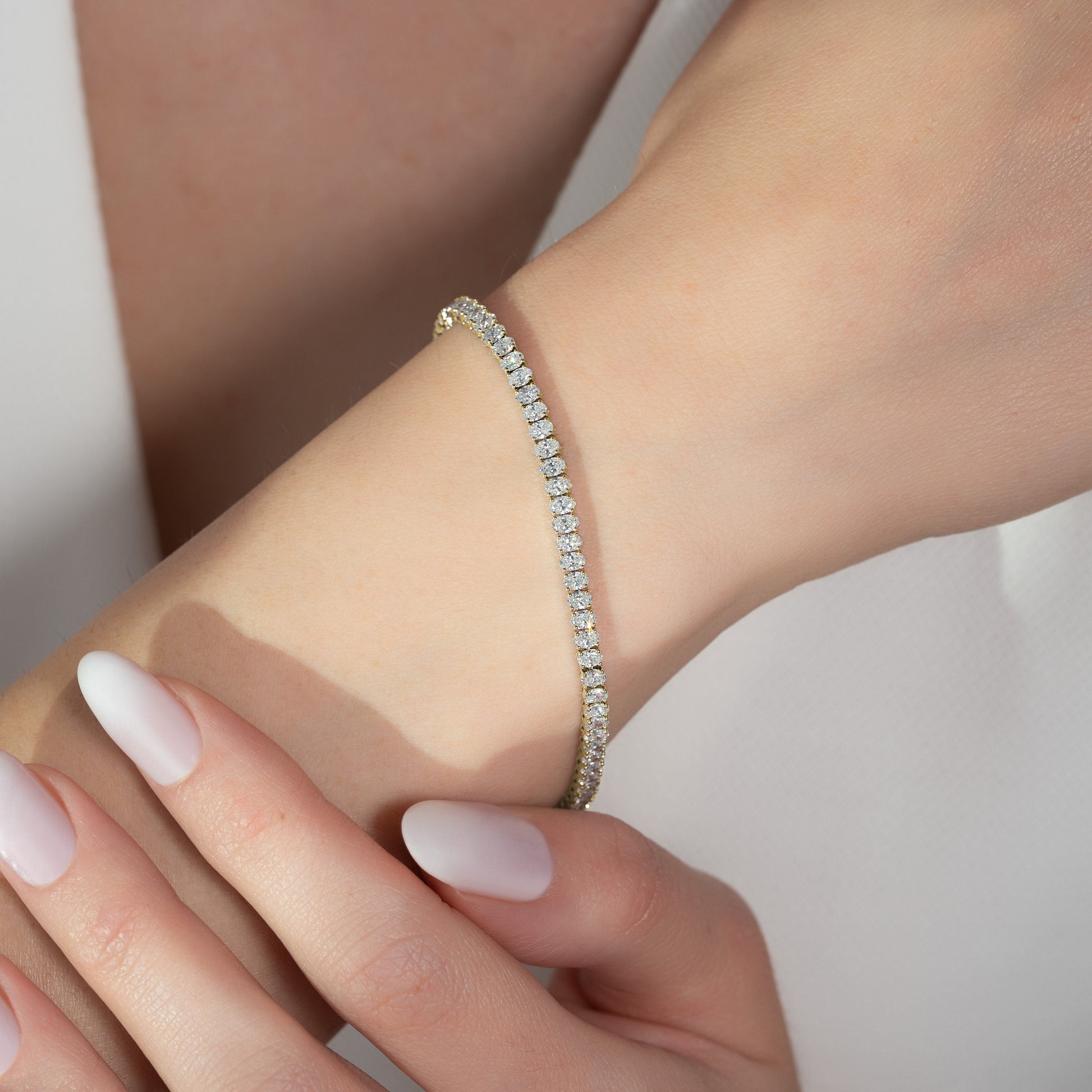 yellow :: 4 carat IGI certified oval diamond bracelet lab grown