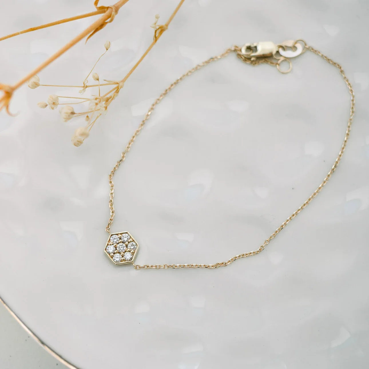 Round Lab Grown Diamond Carbon Lightweight & Durable Carbon Bracelet, EF Color, VS Clarity, IGI certified