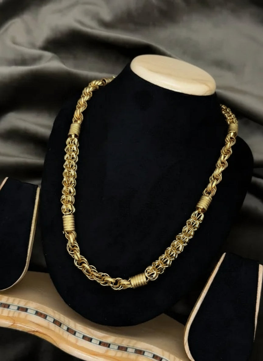 New Clasical Desing Bahubali Anti Tarnish & Waterproof Chain With Rassa Des