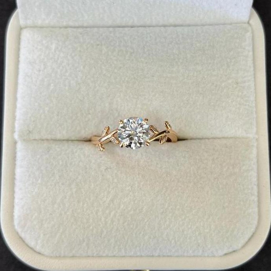 1.10tcw Round Lab Diamond Leaf Engagement Ring | 1.00ct Center | Ethical & IGI Certified