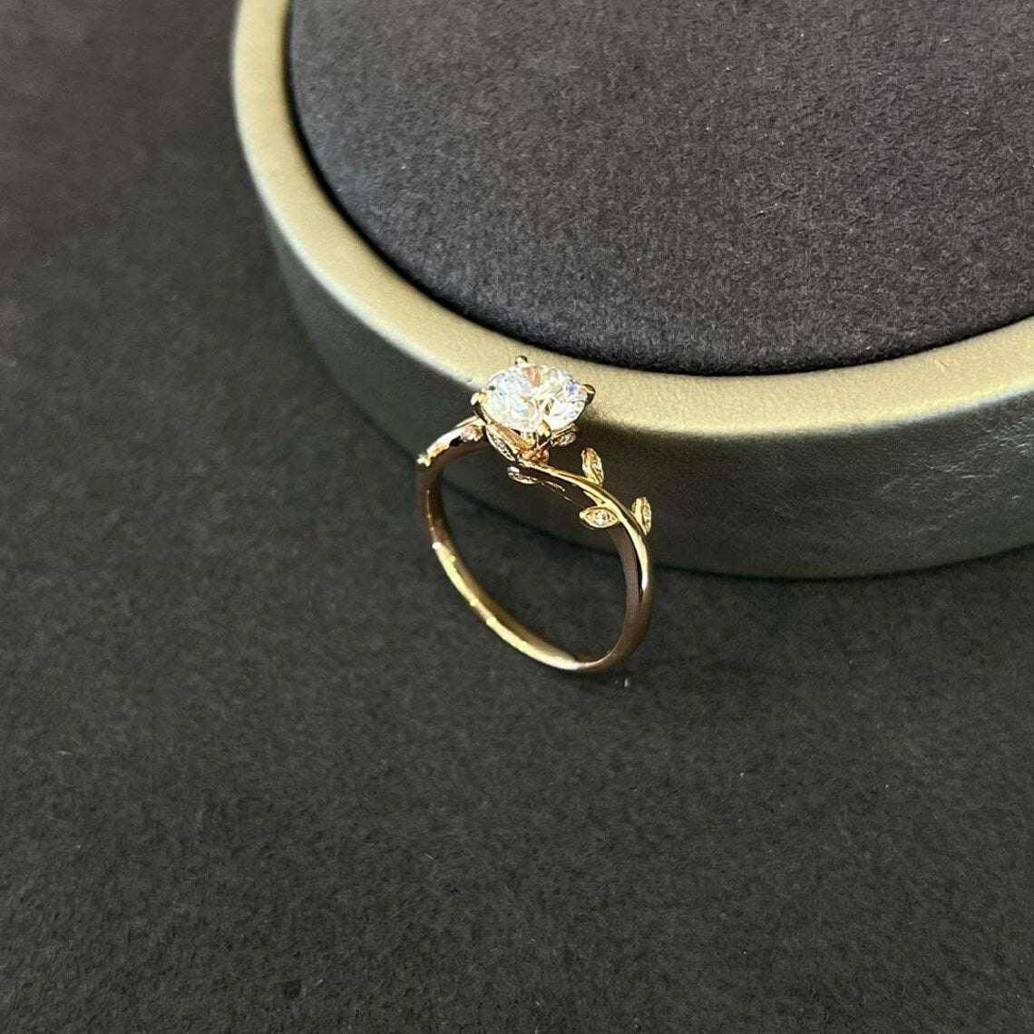 1.10tcw Round Lab Diamond Leaf Engagement Ring | 1.00ct Center | Ethical & IGI Certified